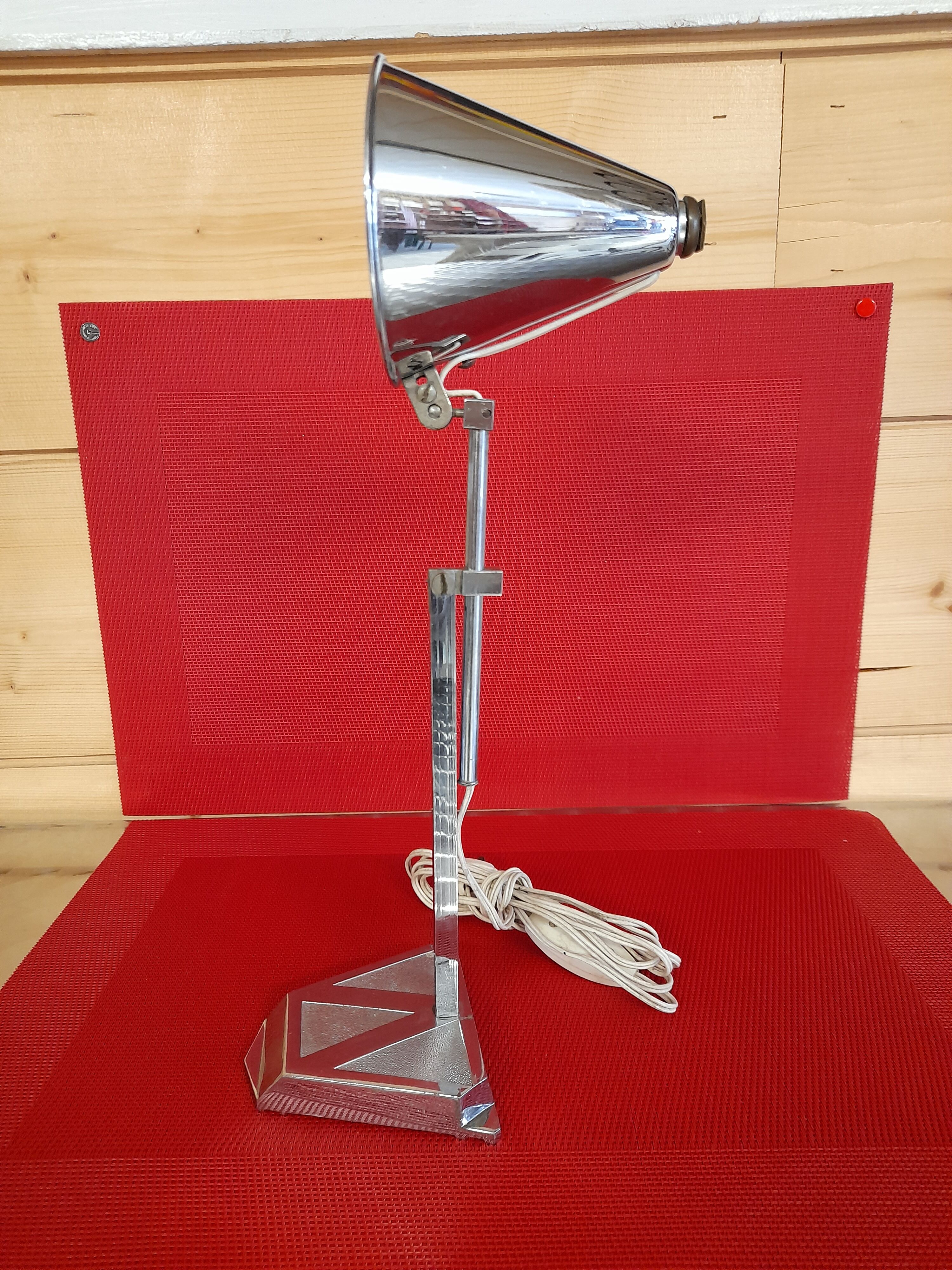 Pirouett art deco lamp