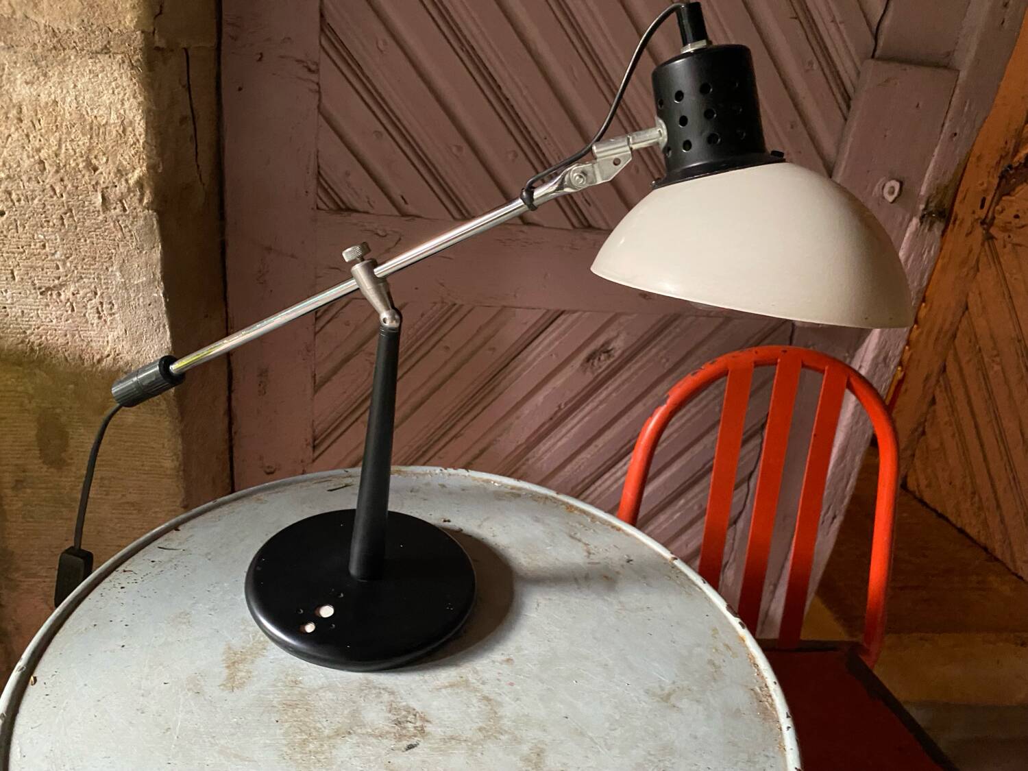 Aluminor desk lamp in white and black lacquered metal, 1960.