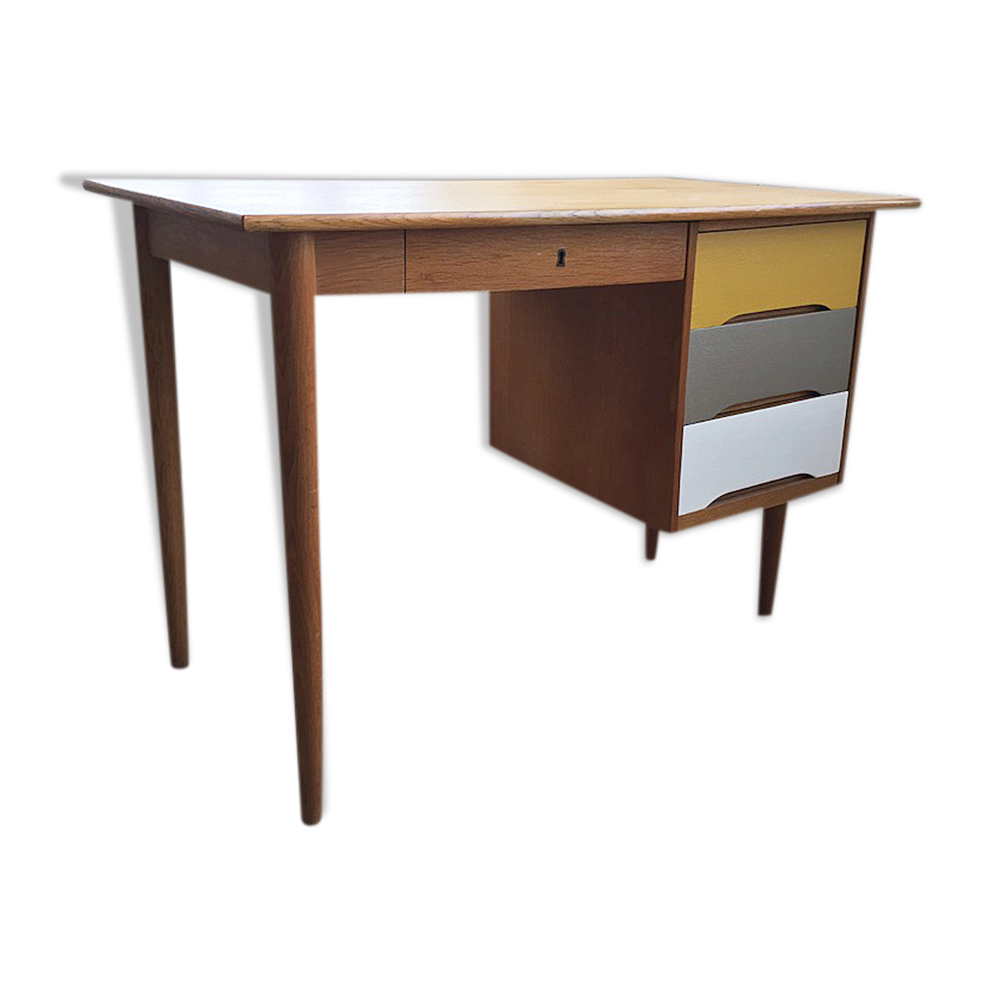 Habs Scandinavian desk