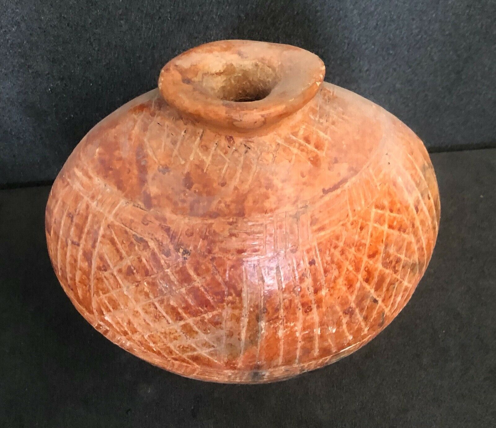 Vase o Dogon Mali milieu XXe Afrique