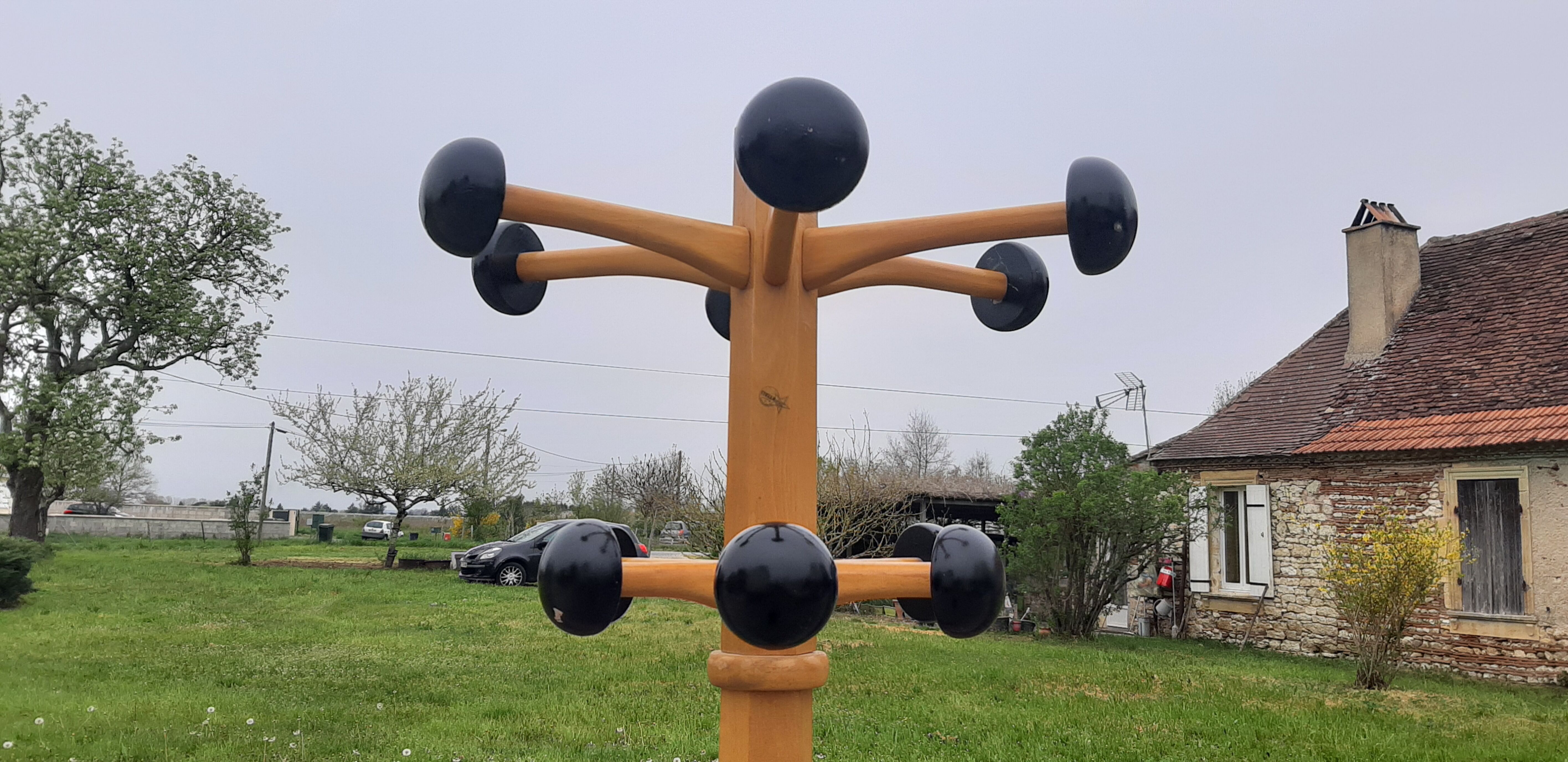 Stella coat rack