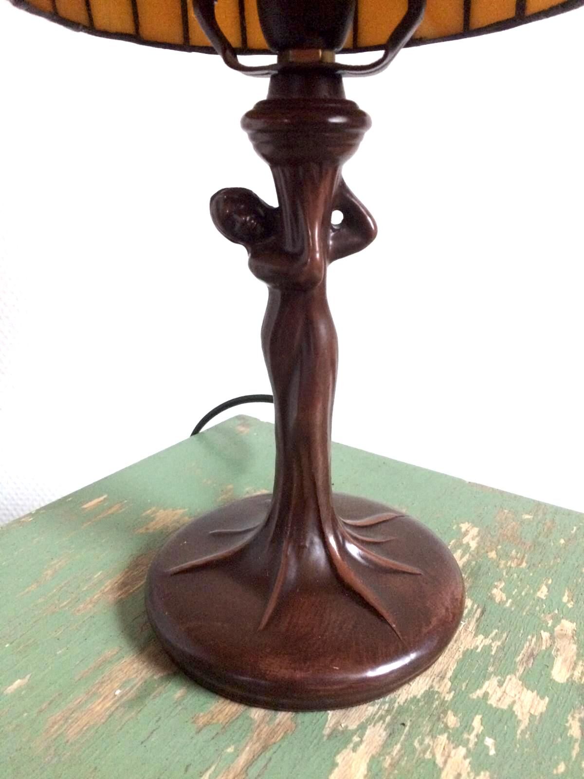 Lampe Tiffany pied en bronze femme