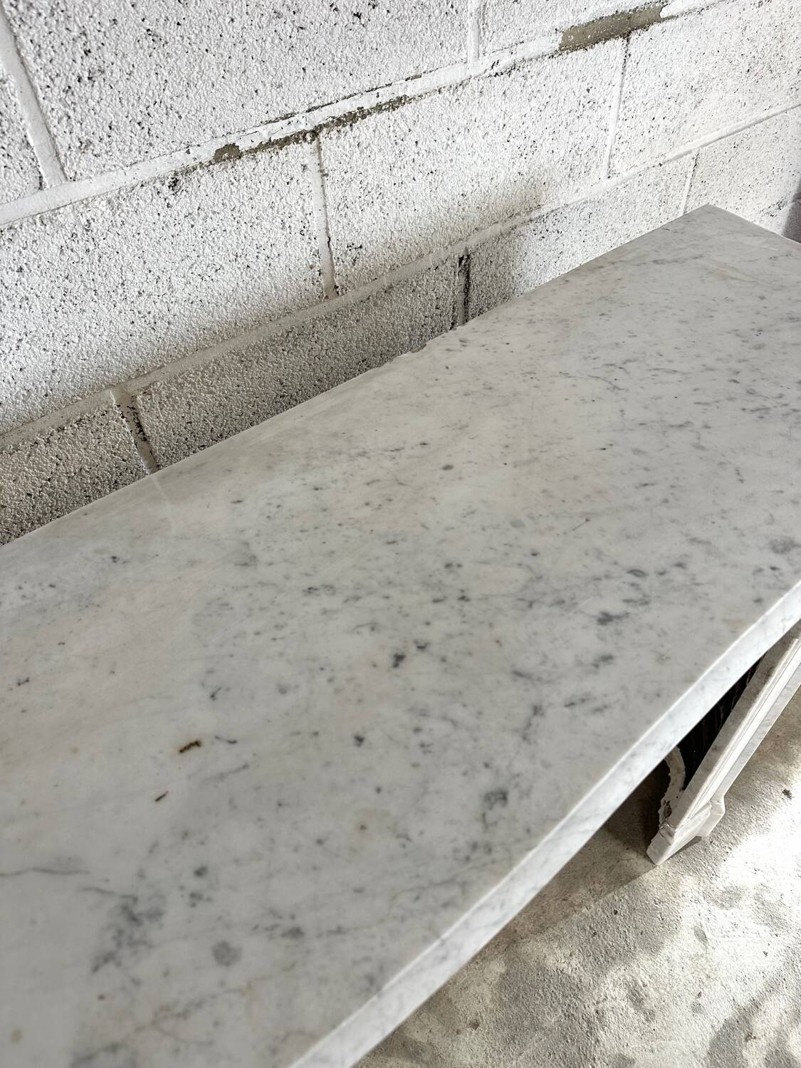 19th century white Carrara marble fireplace