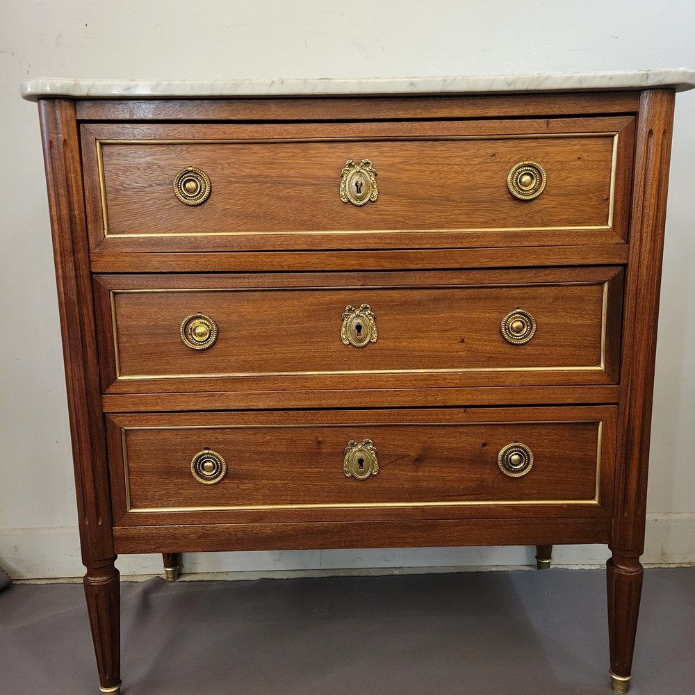 Small Louis XVI chest of drawers