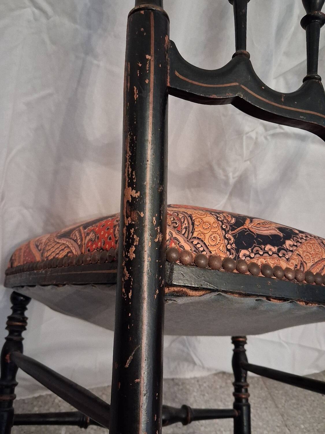 Chaise Napoléon III en bois noirci