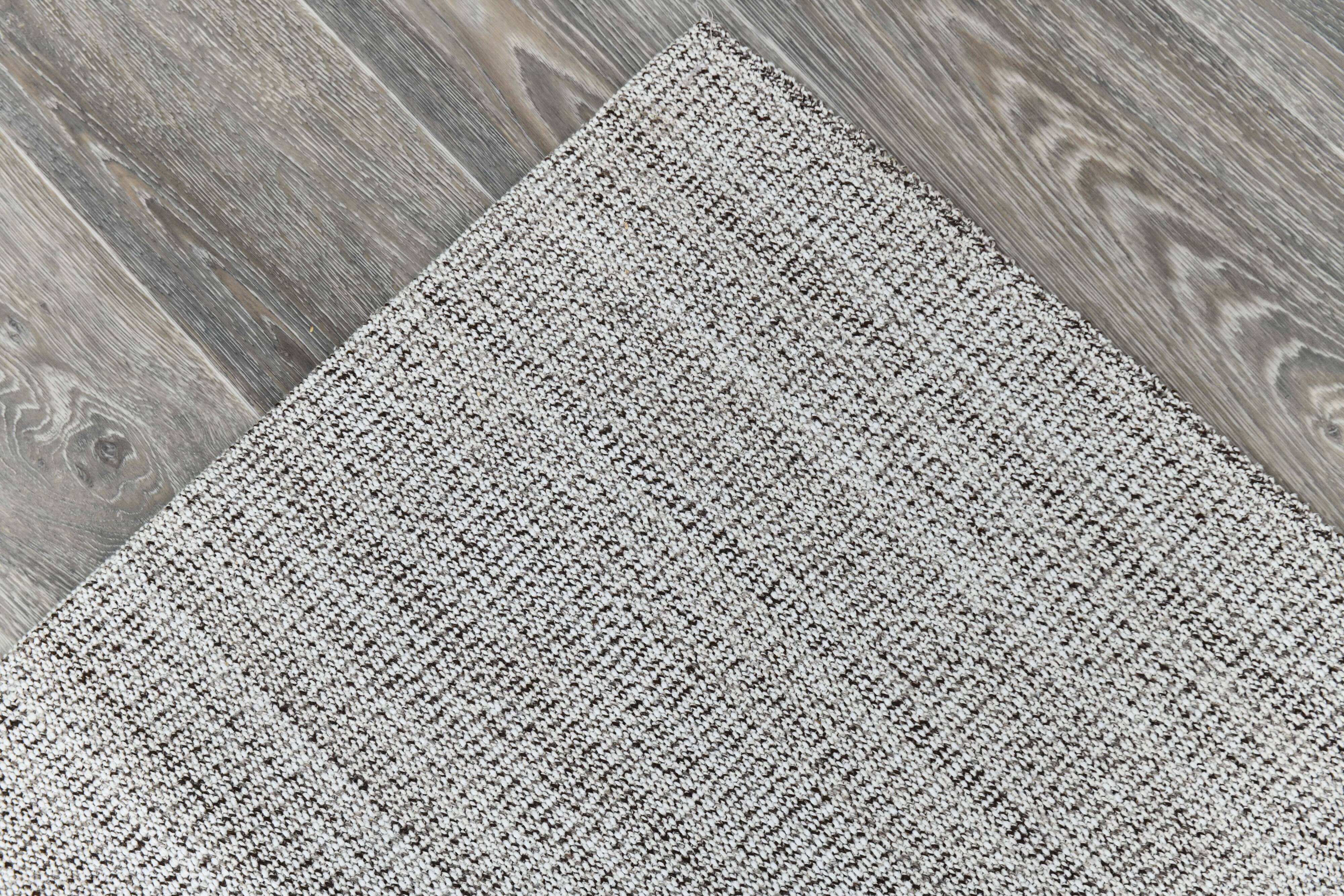 Handmade solid vintage rug 312x386cm