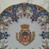 Decorative plate signed ff with coat of arms city of tours