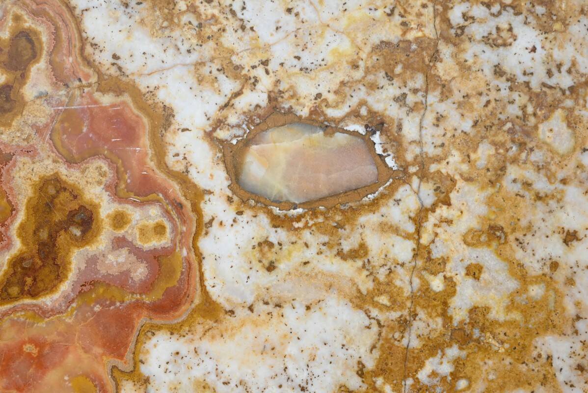 Small Middle Table in Golden Wood, Louis XV style – Late 19th century