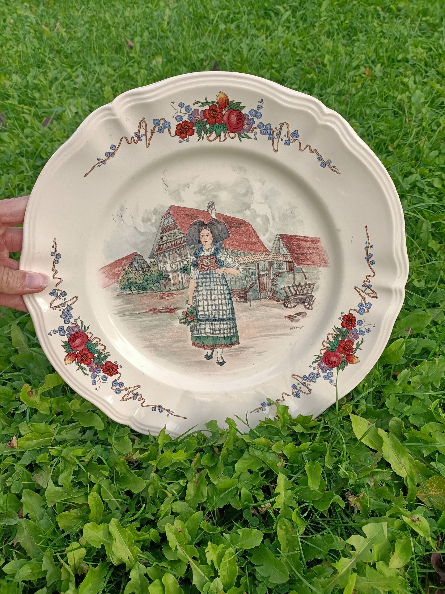 Large dish Obernai Sarreguemines