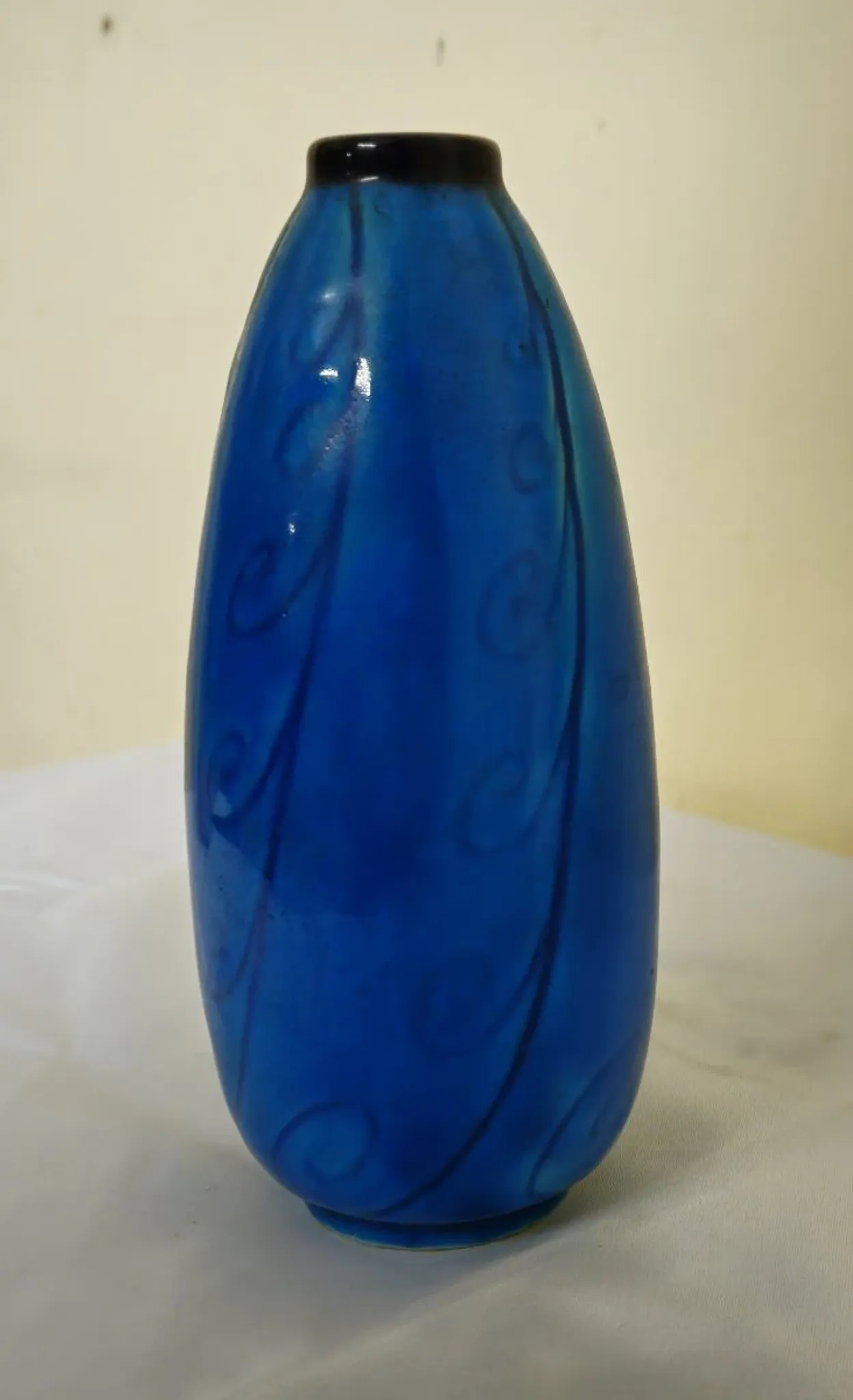 Ceramic vase signed Rosalba – deep Egyptian blue