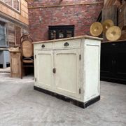 Buffet with 2 doors from the early 20th century.
