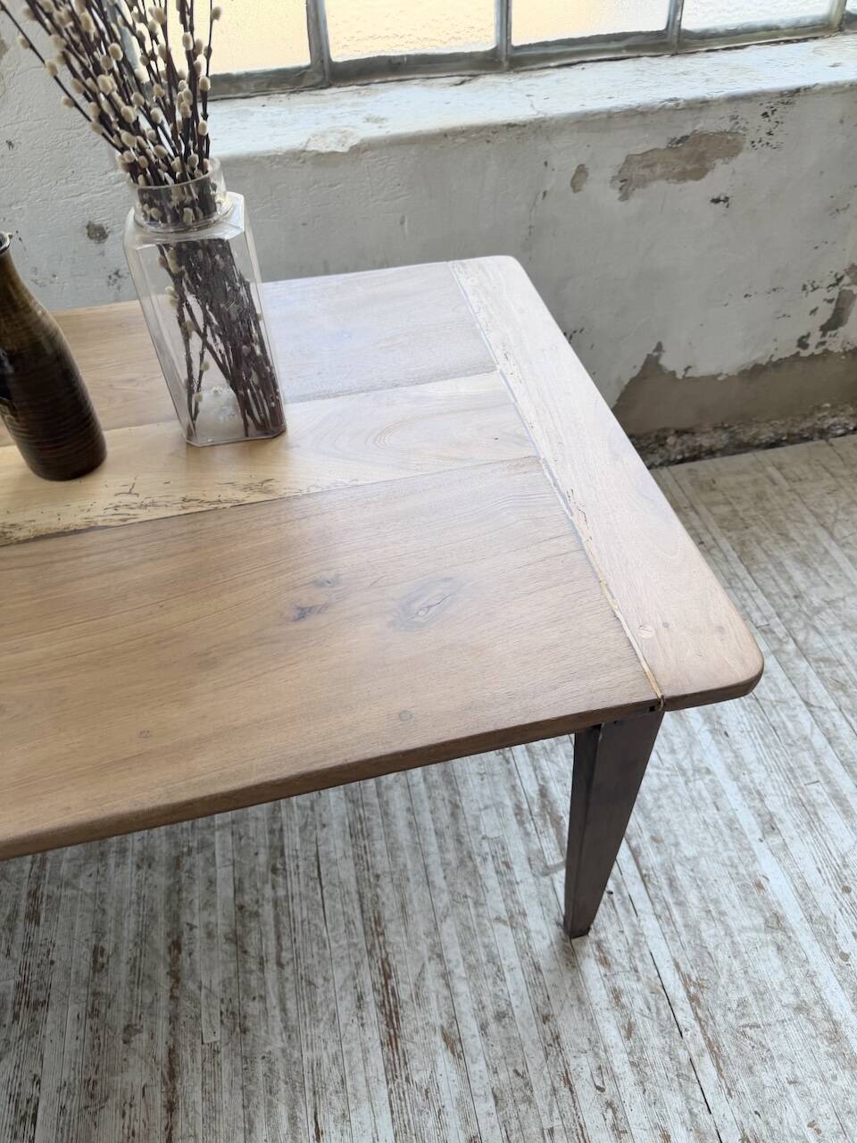 Table de ferme noyer pieds fuseaux 1950