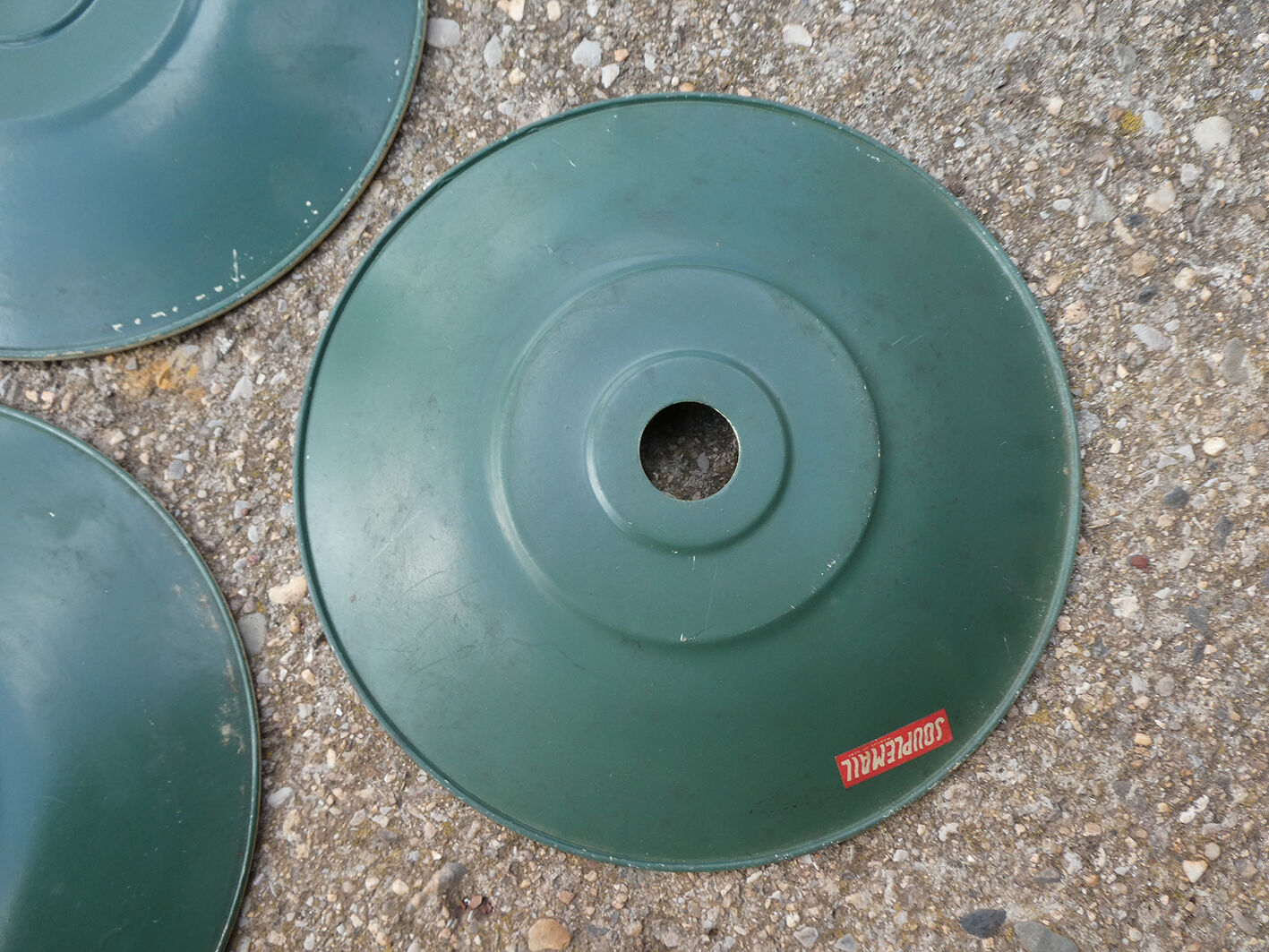 Lot of 5 green bistro lampshade in enamelled sheet metal - Souplemail