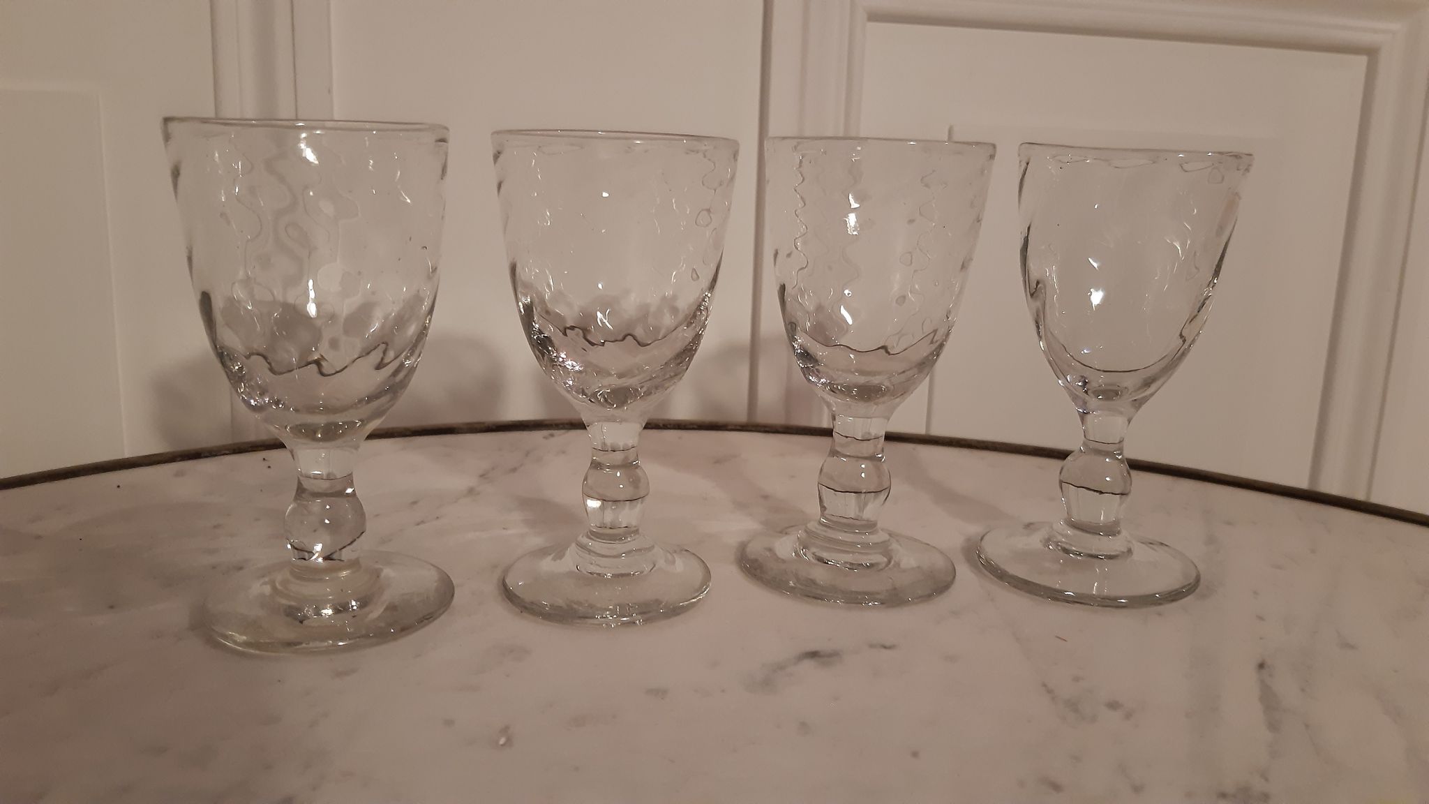 Pop-up Christmas 2022 Set of 4 molded glass wine glasses early twentieth