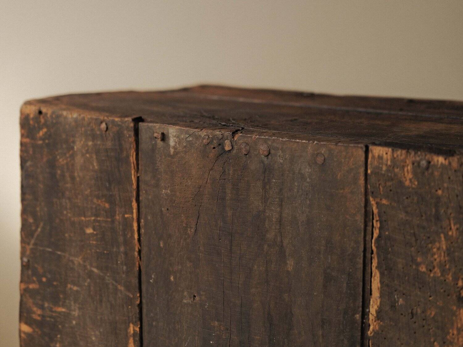 Oak furniture, folk art, Cévennes, 19th century