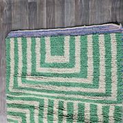 Handmade natural wool rug, size 140 x 260 cm.