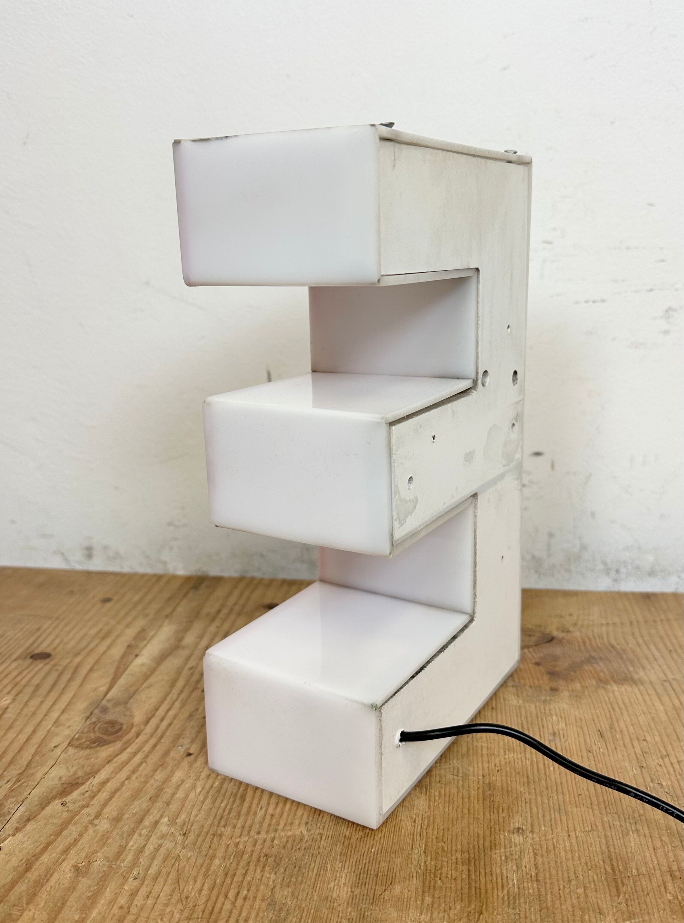 Vintage pink illuminated letter e , 1970s