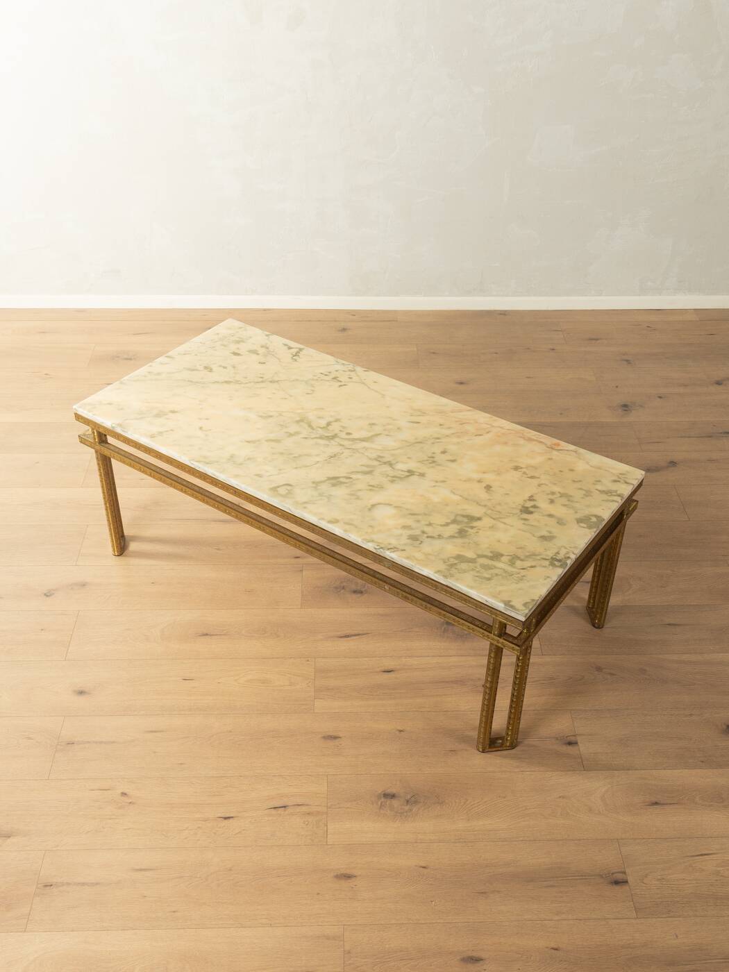 Elegant Hollywood Regency coffee table, marble and brass, 1970s