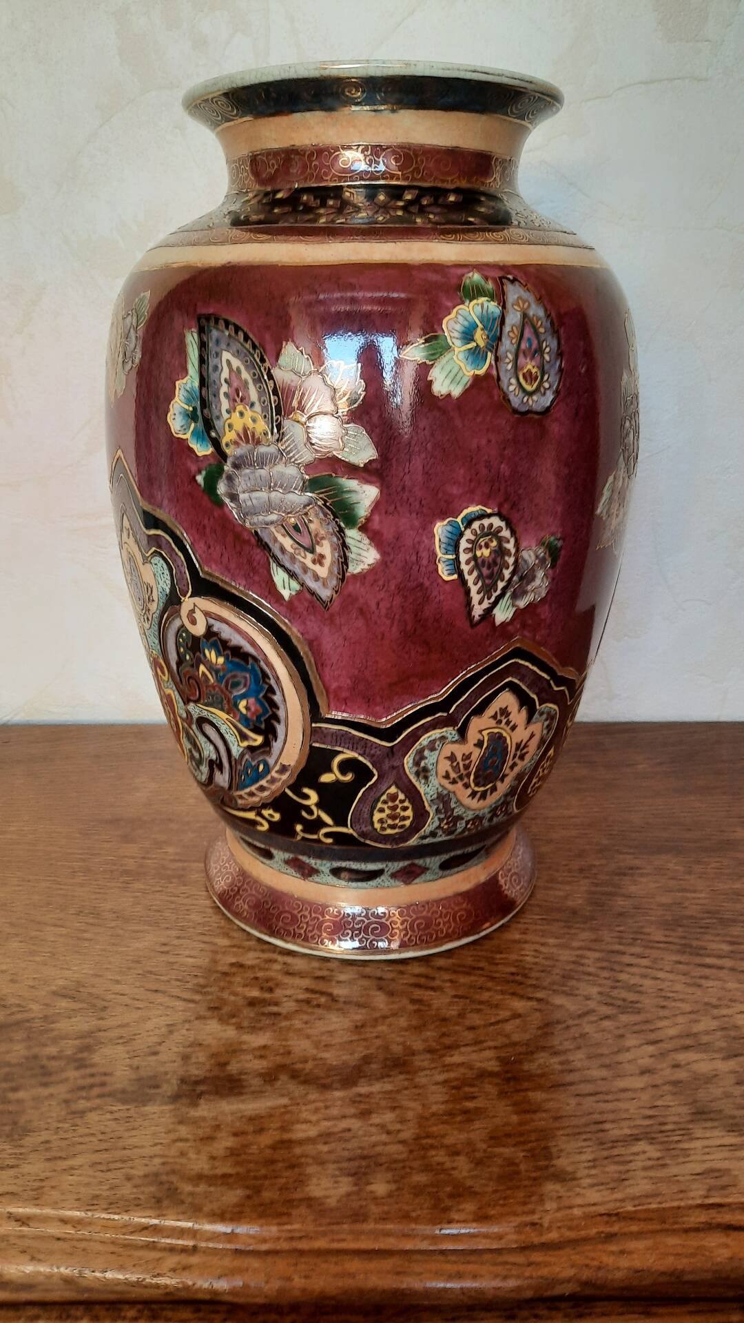 Grand vase en céramique ancien