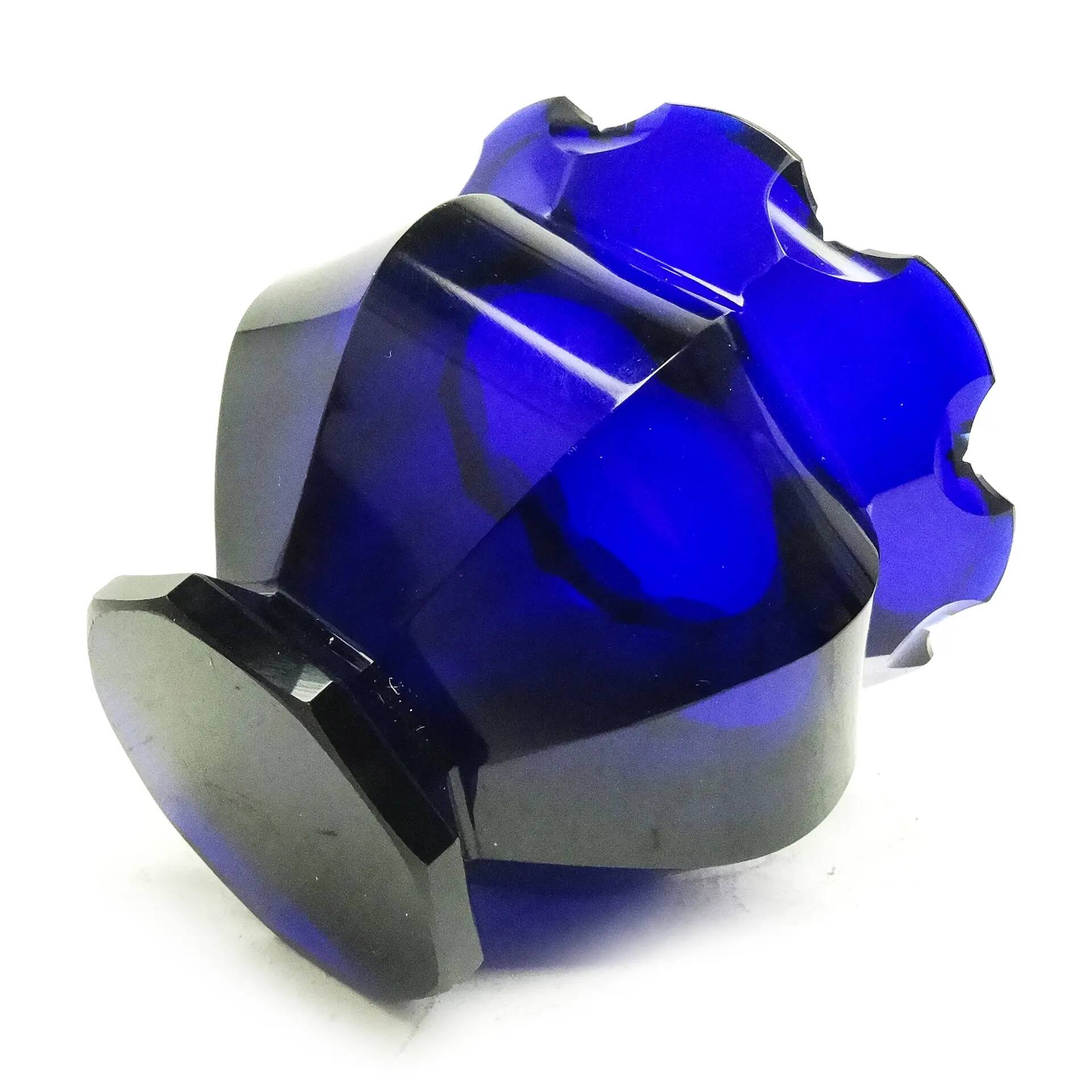 Vase Biedermeier, verre cobalt, République tchèque, 19e siècle