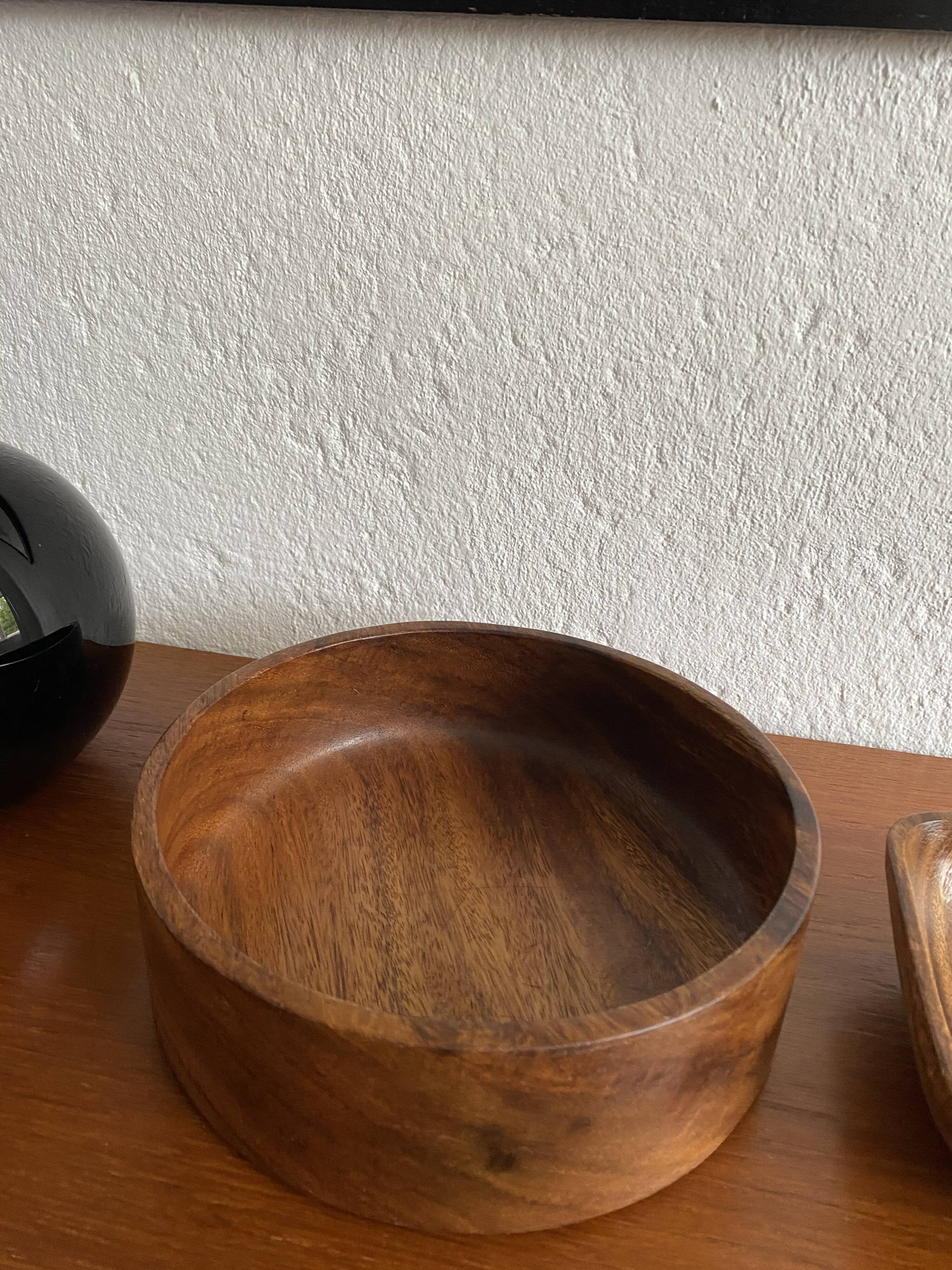 Set 2 Vintage Wooden Dishes