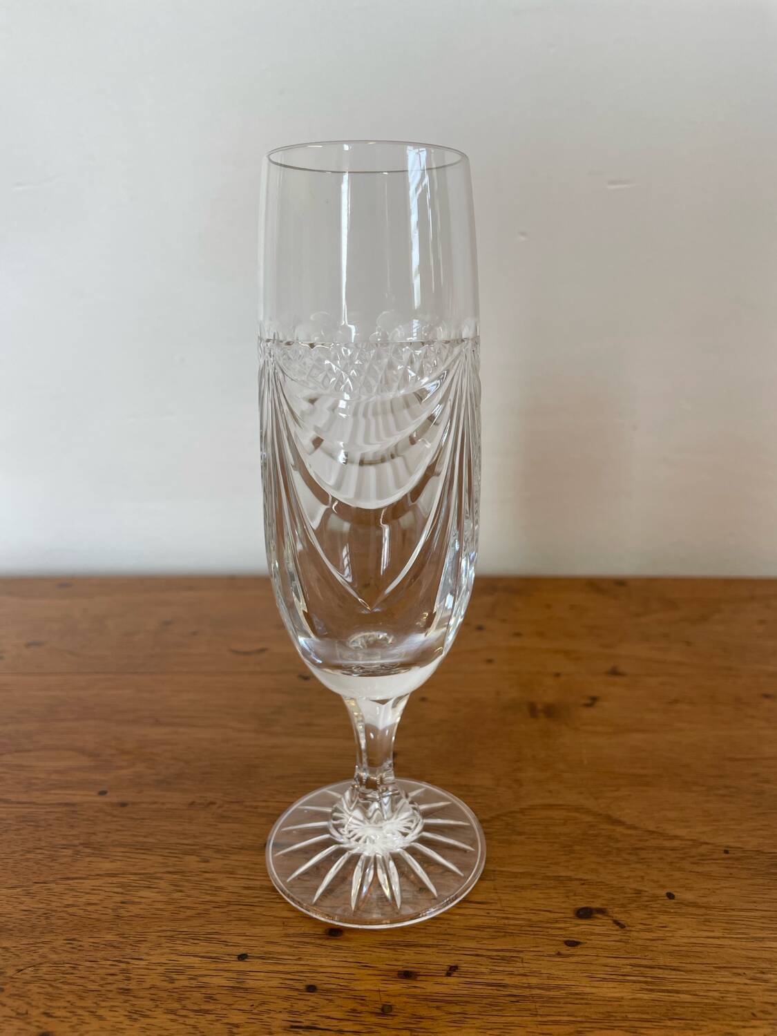 Hand-cut crystal glass and carafe set