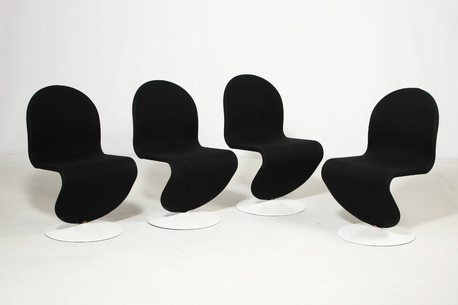 Lounge chair system 123 by Verner Panton