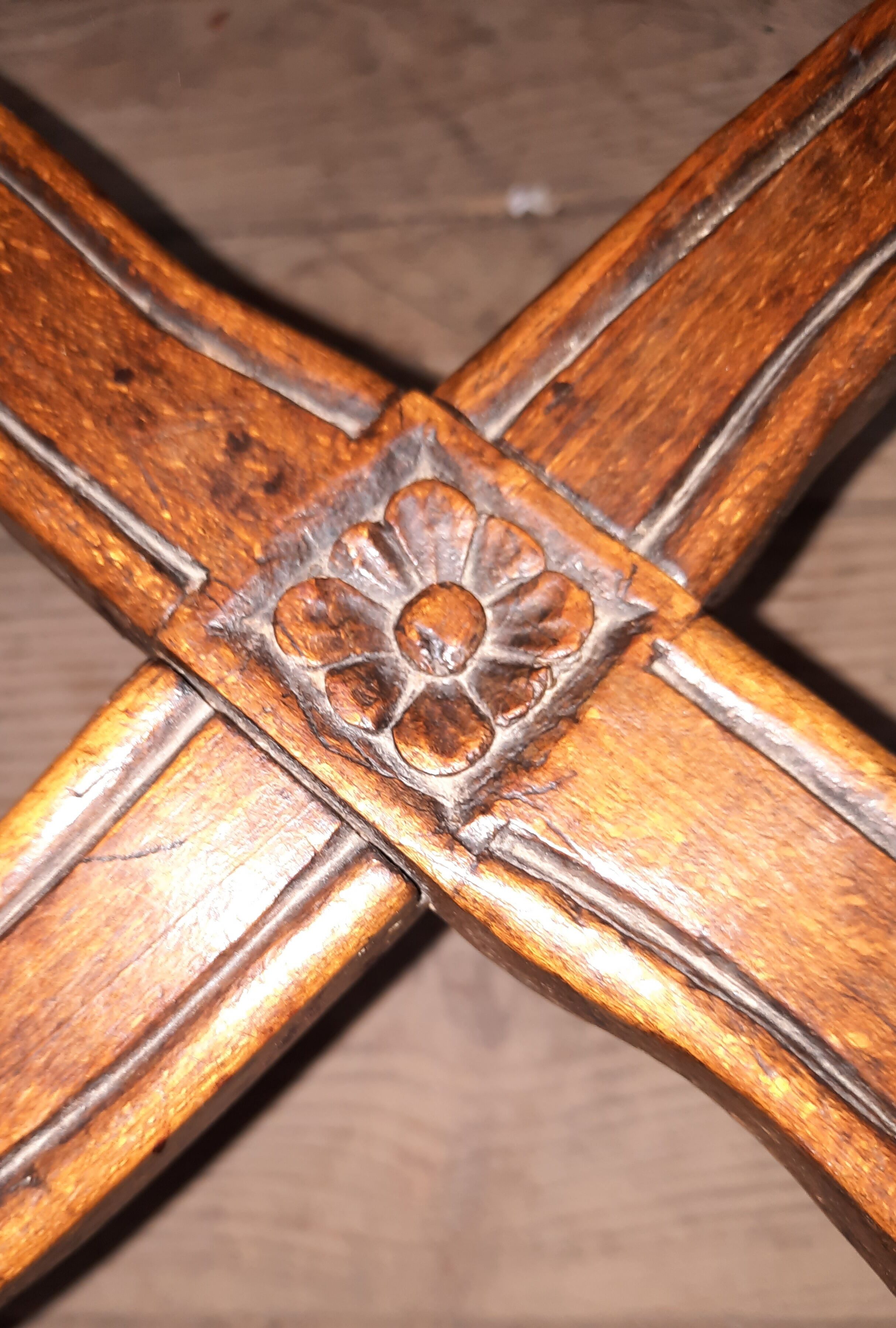 Eighteenth period canned pouf