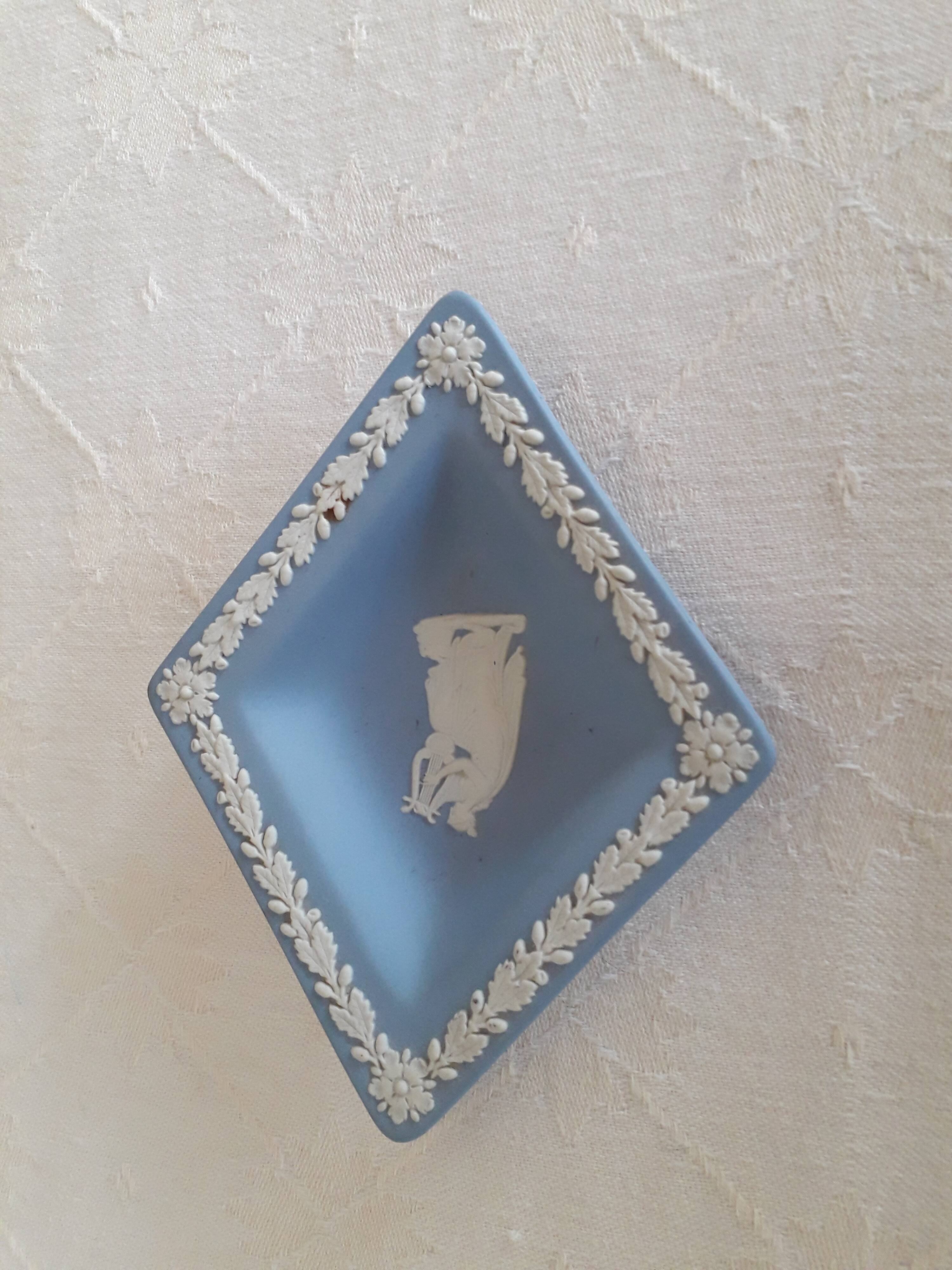 Vintage Wegdwood ceramic trinket dish
