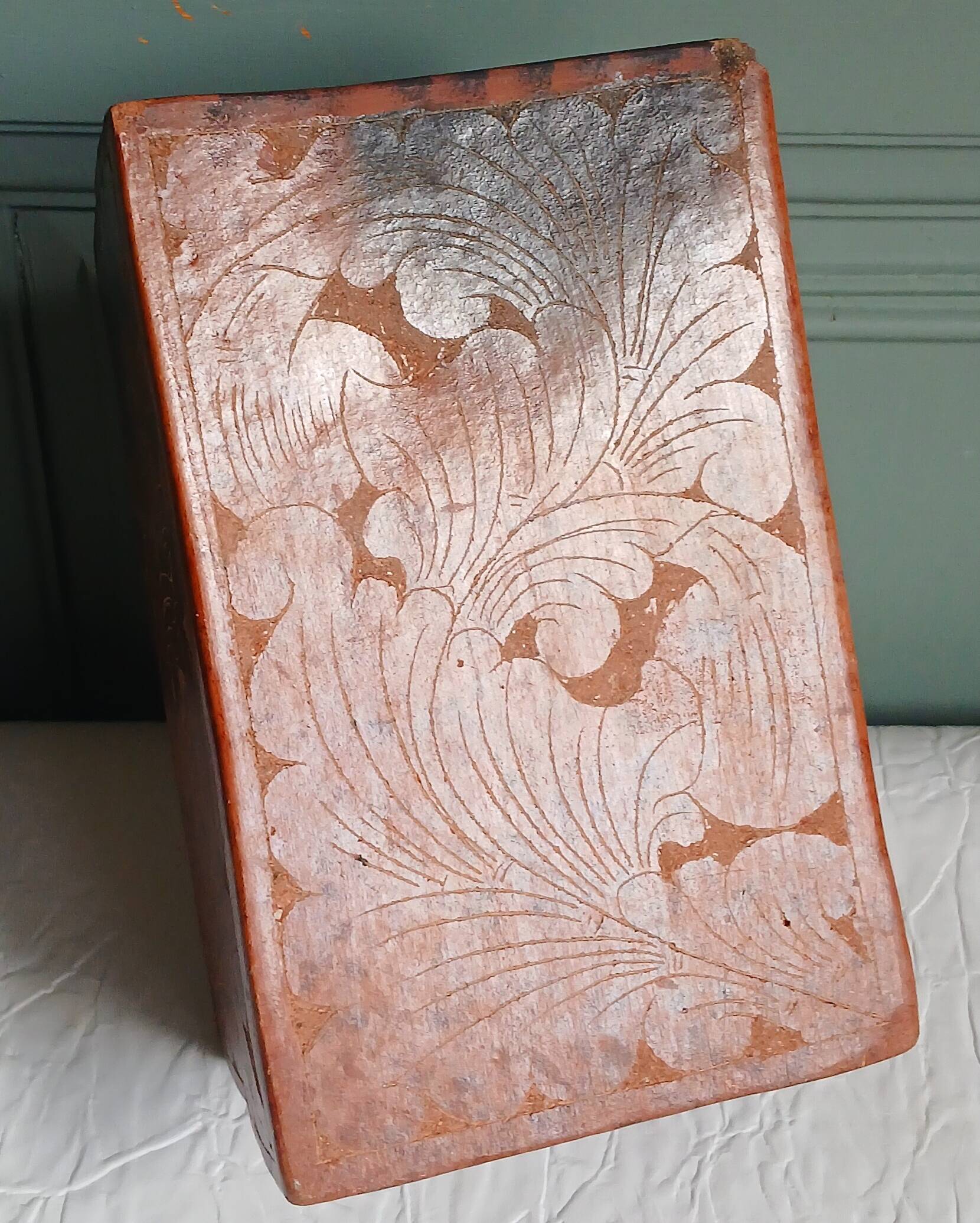 Japanese rectangular vase in Bizen stoneware.