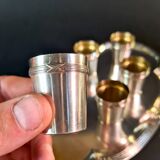 Élégance à l’ancienne : Service à vodka en métal argenté