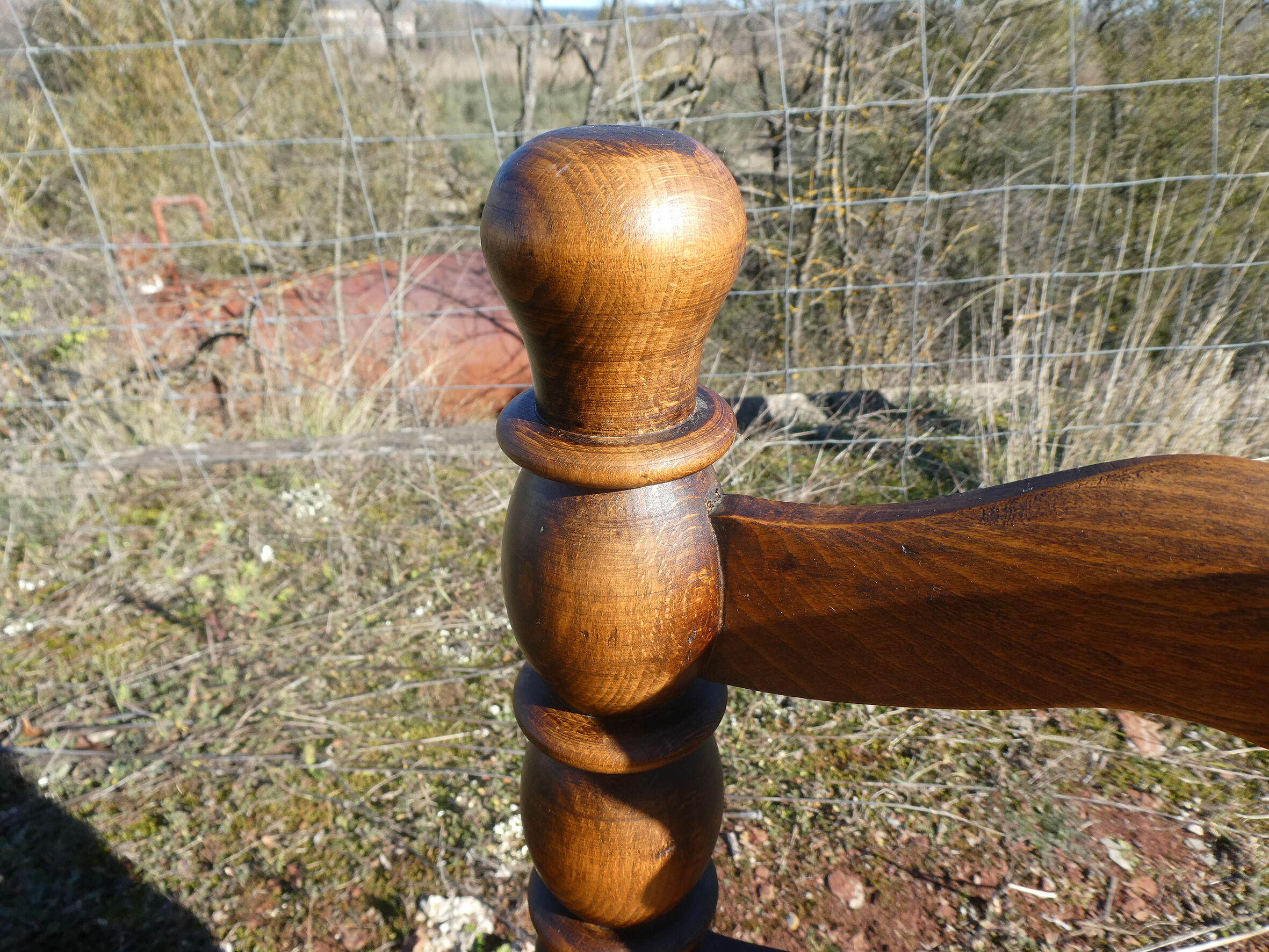 Mulched braided low chair