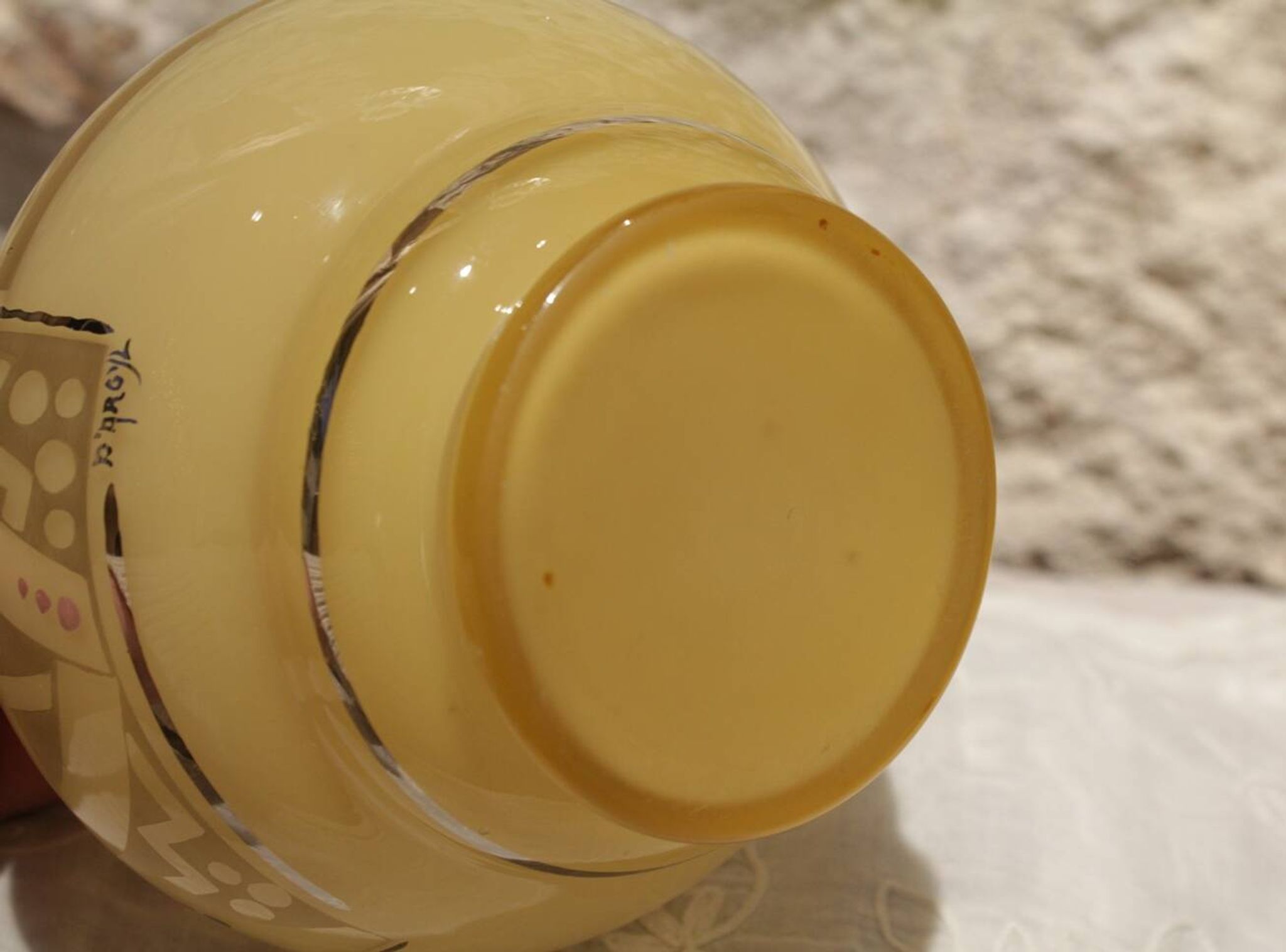 Yellow glass vase with Art Deco decoration signed D'Argyl circa 1930