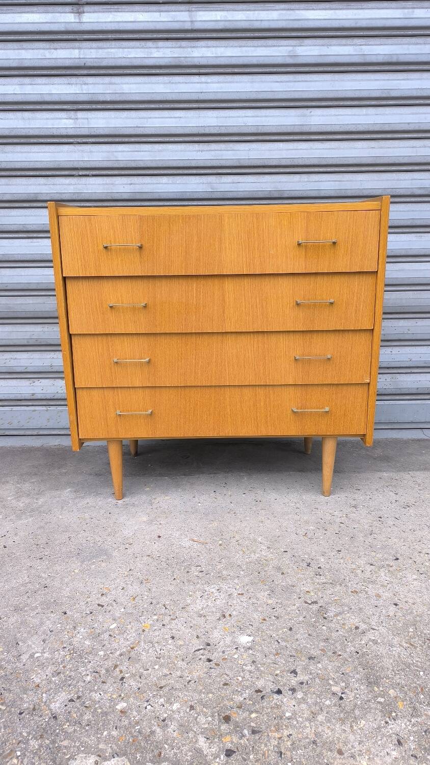 Compass foot chest of drawers in blond oak 1960