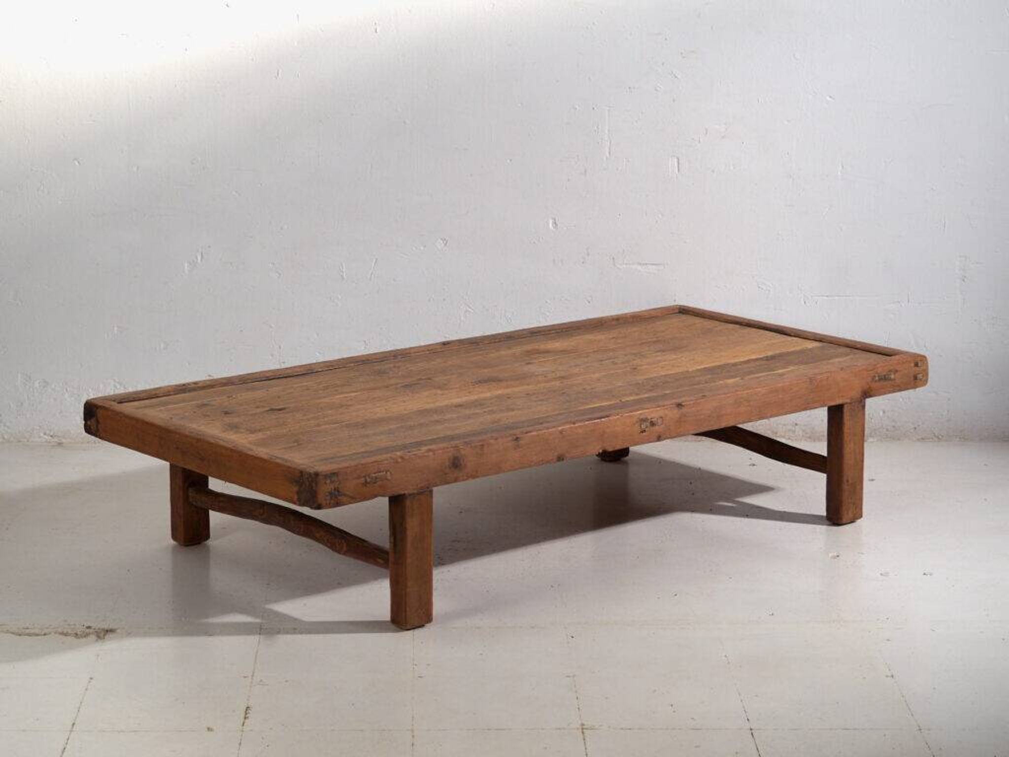 Kang table, antique pine wood – China, circa 1930