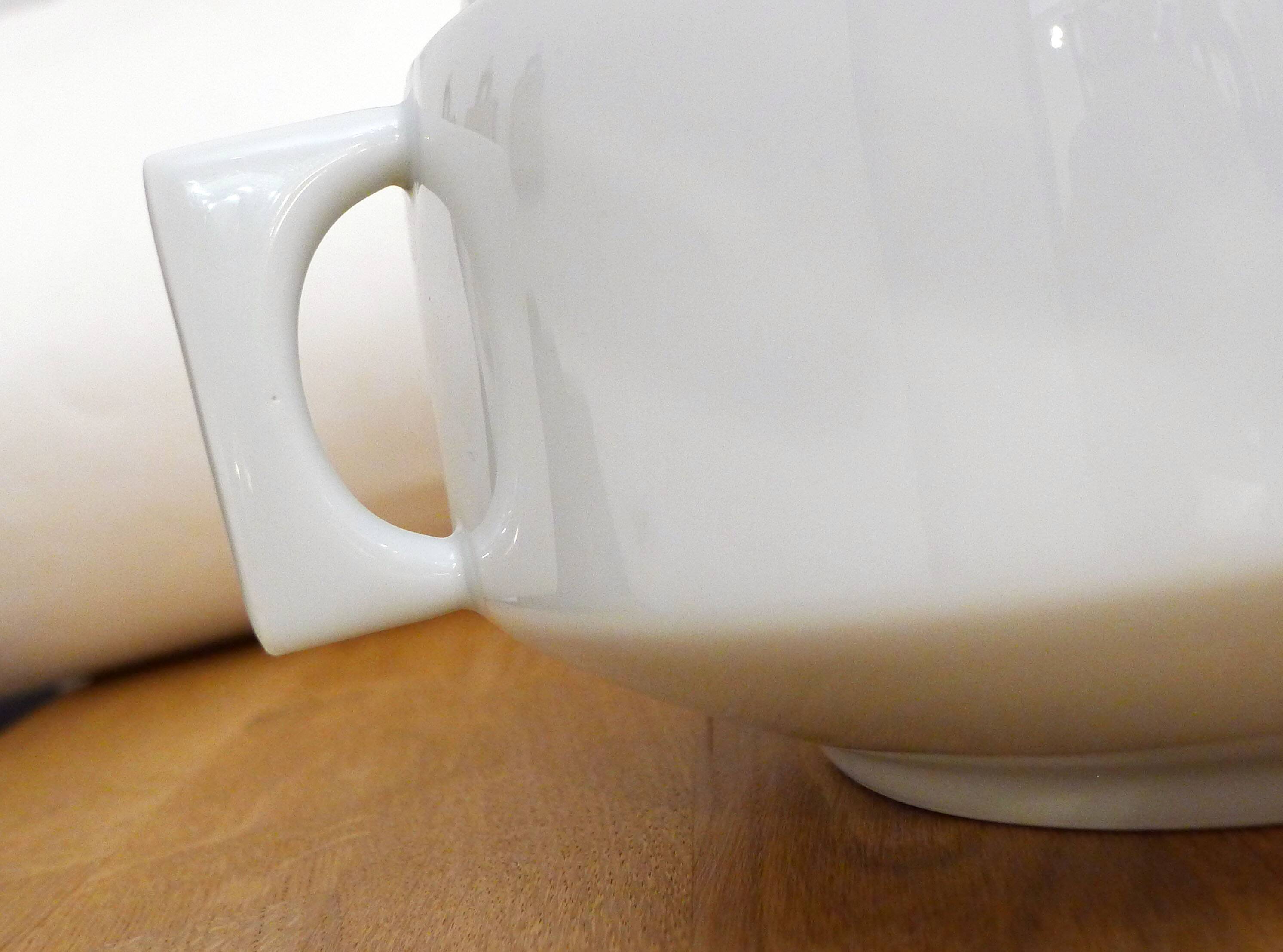 Vegetable dish Ariès design R.Loewy