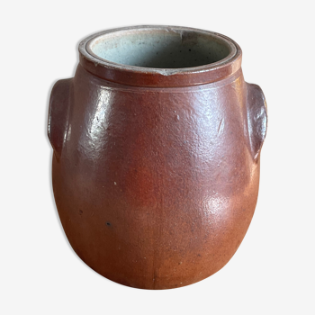 Eared olive pot in brown sandstone