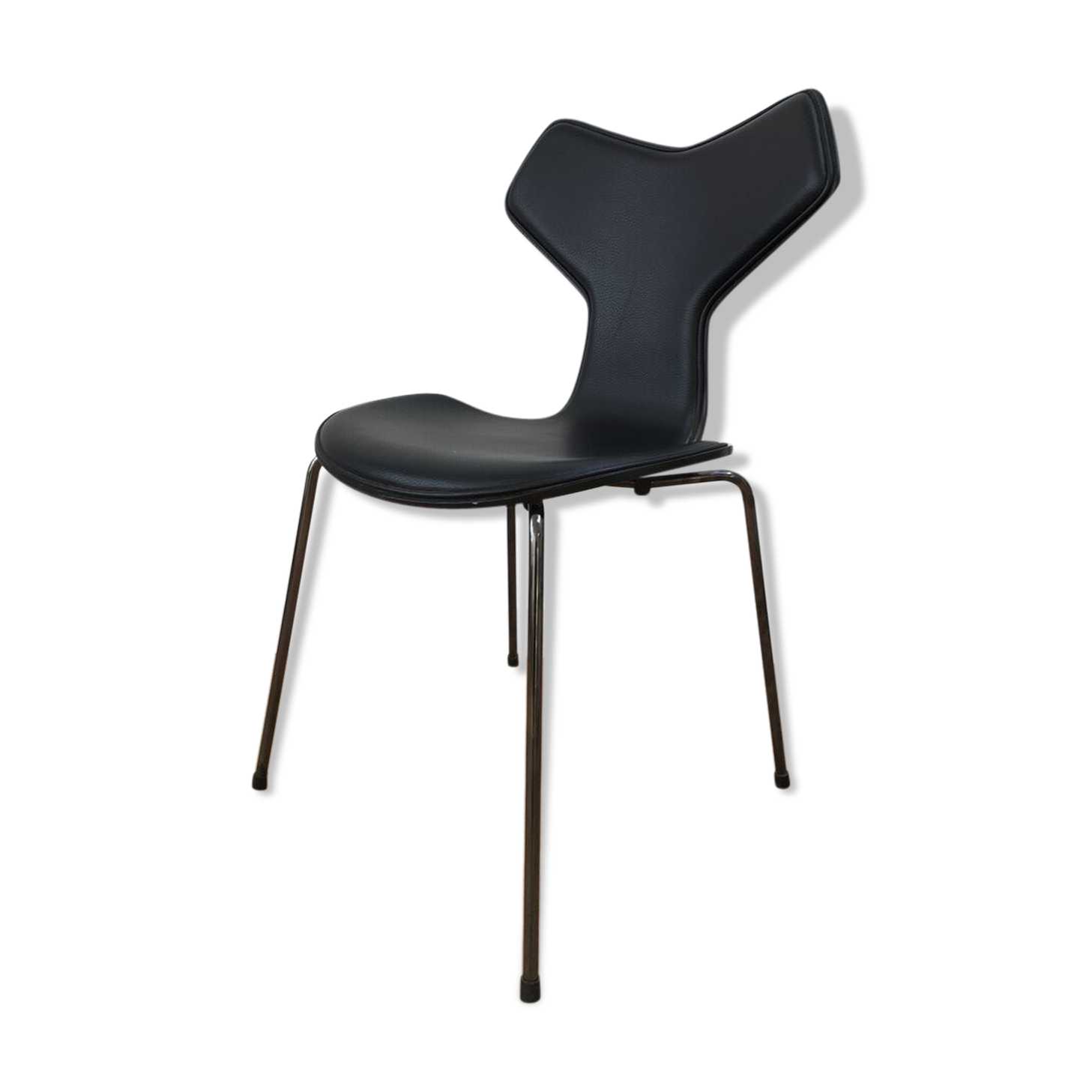 Grand Prix chair by Arne Jacobsen for Fritz Hansen 2014
