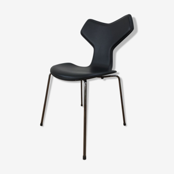 Chaise grand prix par Arne Jacobsen pour Fritz Hansen 2014