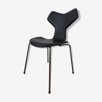 Grand Prix chair by Arne Jacobsen for Fritz Hansen 2014