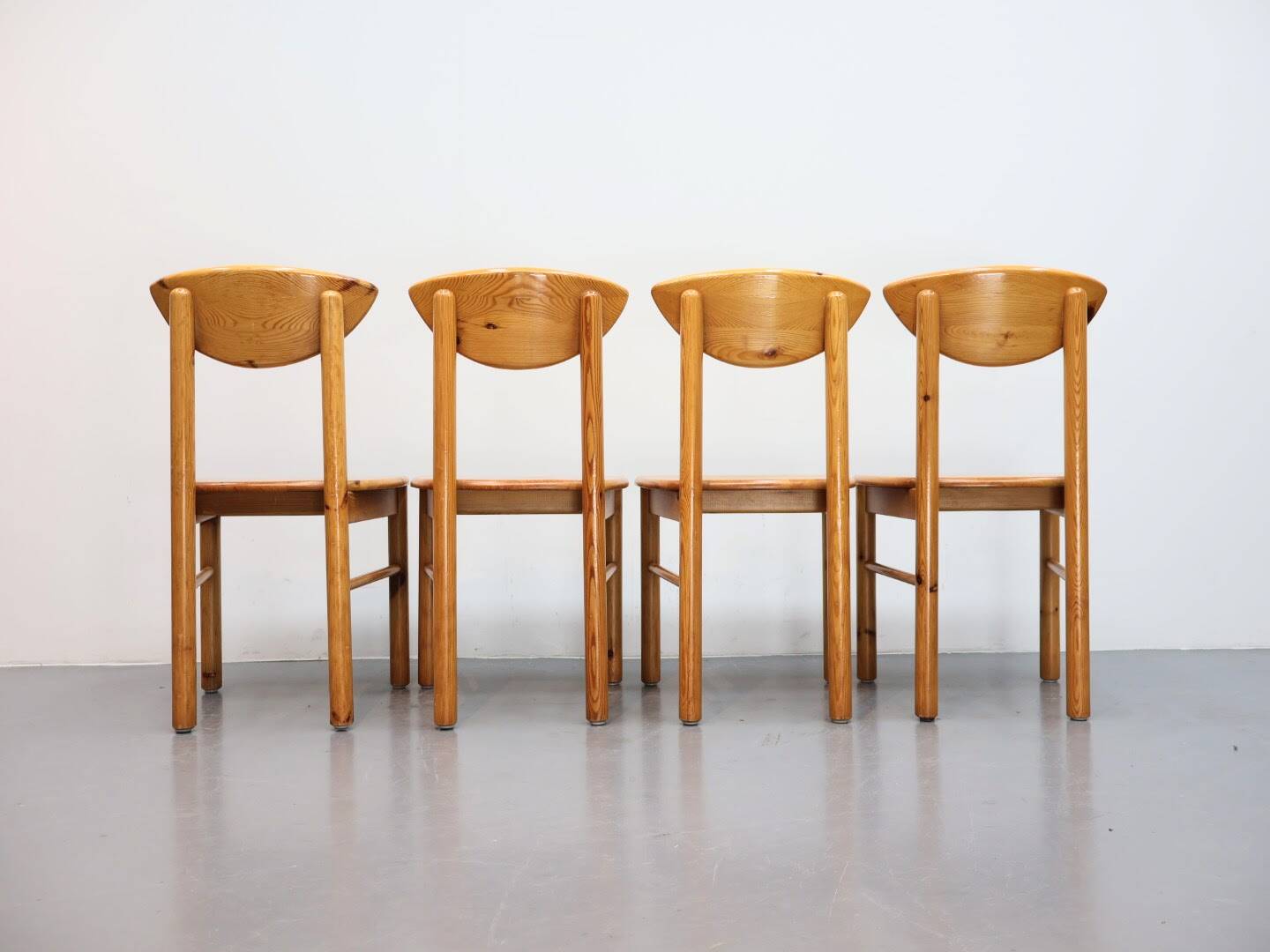Set van 4 vintage eetkamerstoelen grenen
