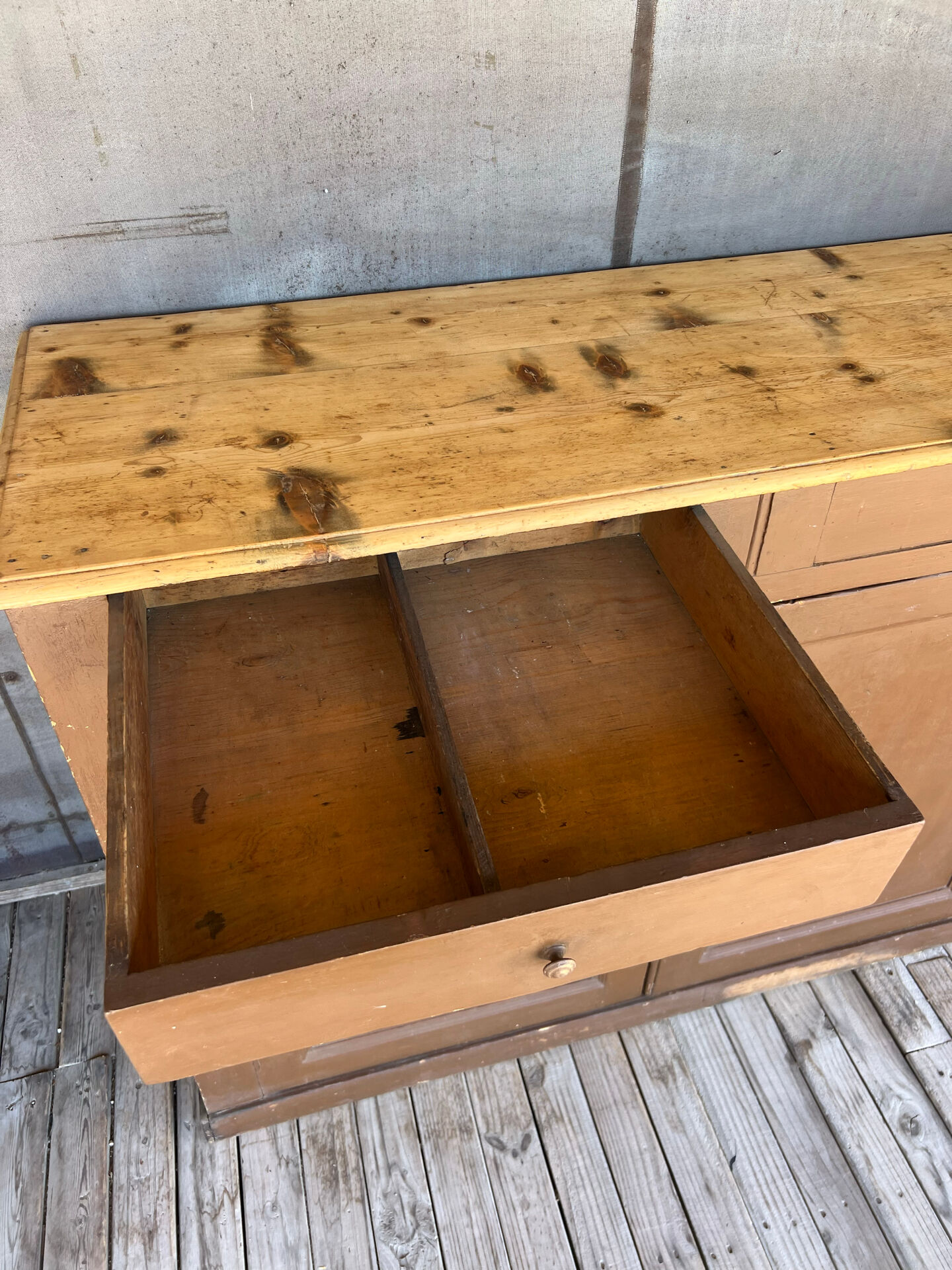 Old sideboard with 2 doors