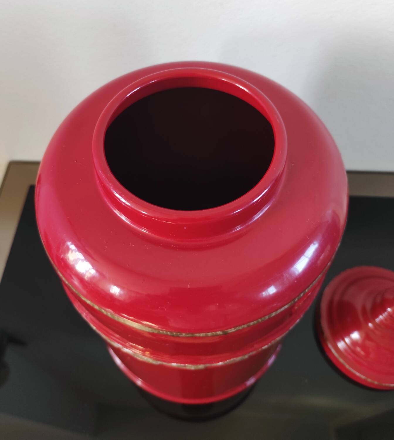Large decorative red lacquered metal teapot - Vintage Asian style