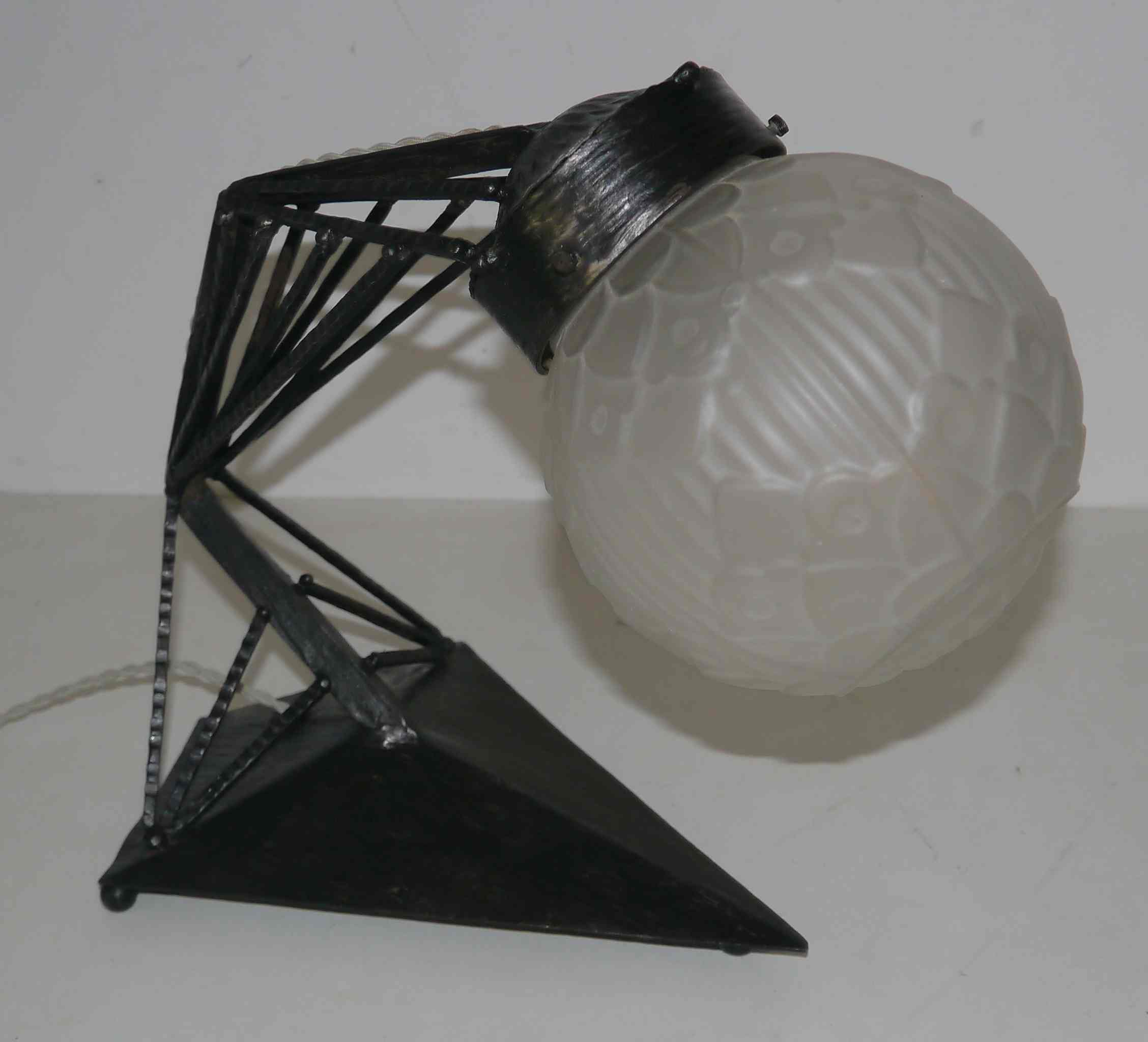 Lampe  fer forgé art déco