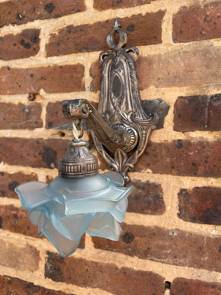 Made in France 607 - Wall lamp (1) - Art Nouveau - Silver bronze, Glass