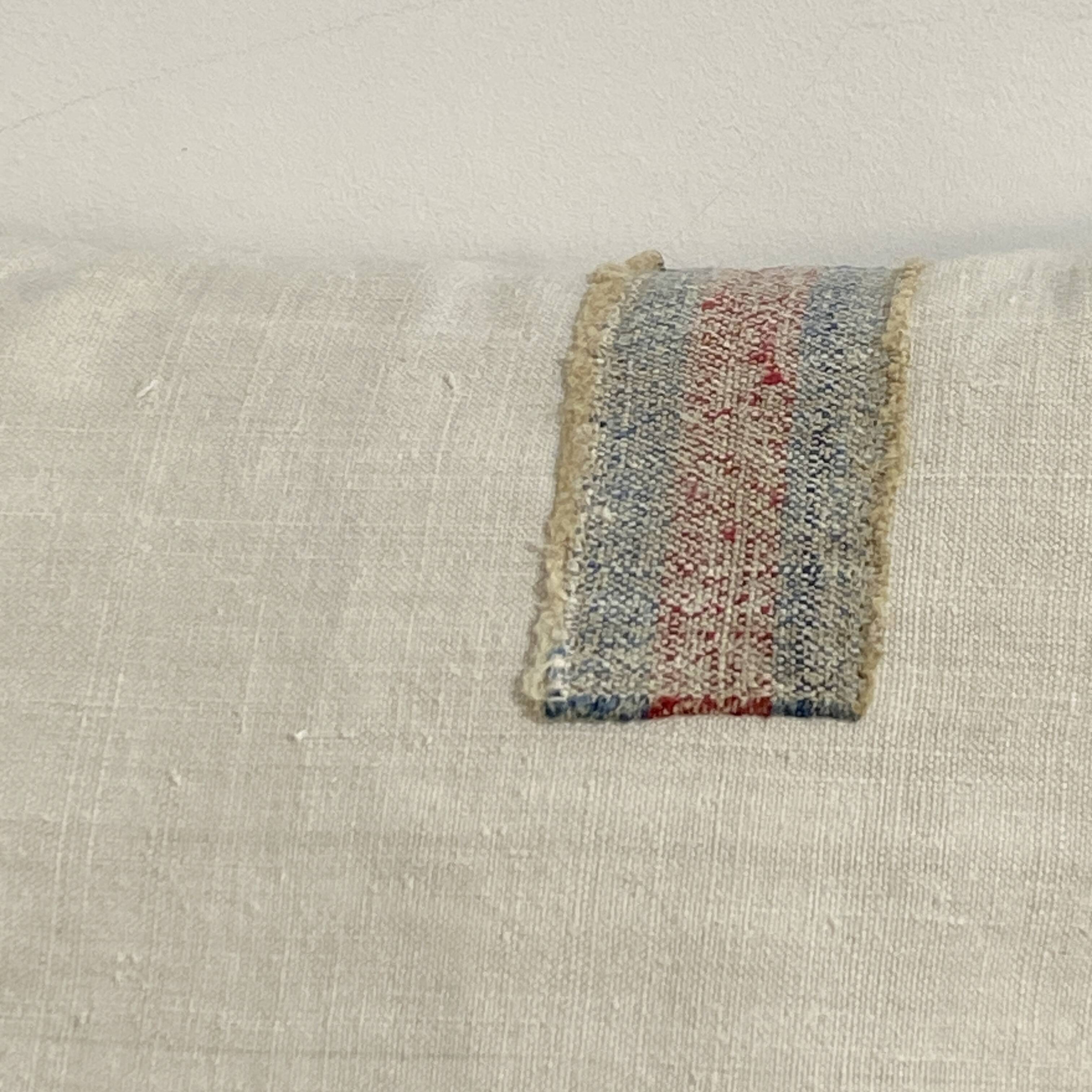 Square cushion in vintage fabric, Kilim style.