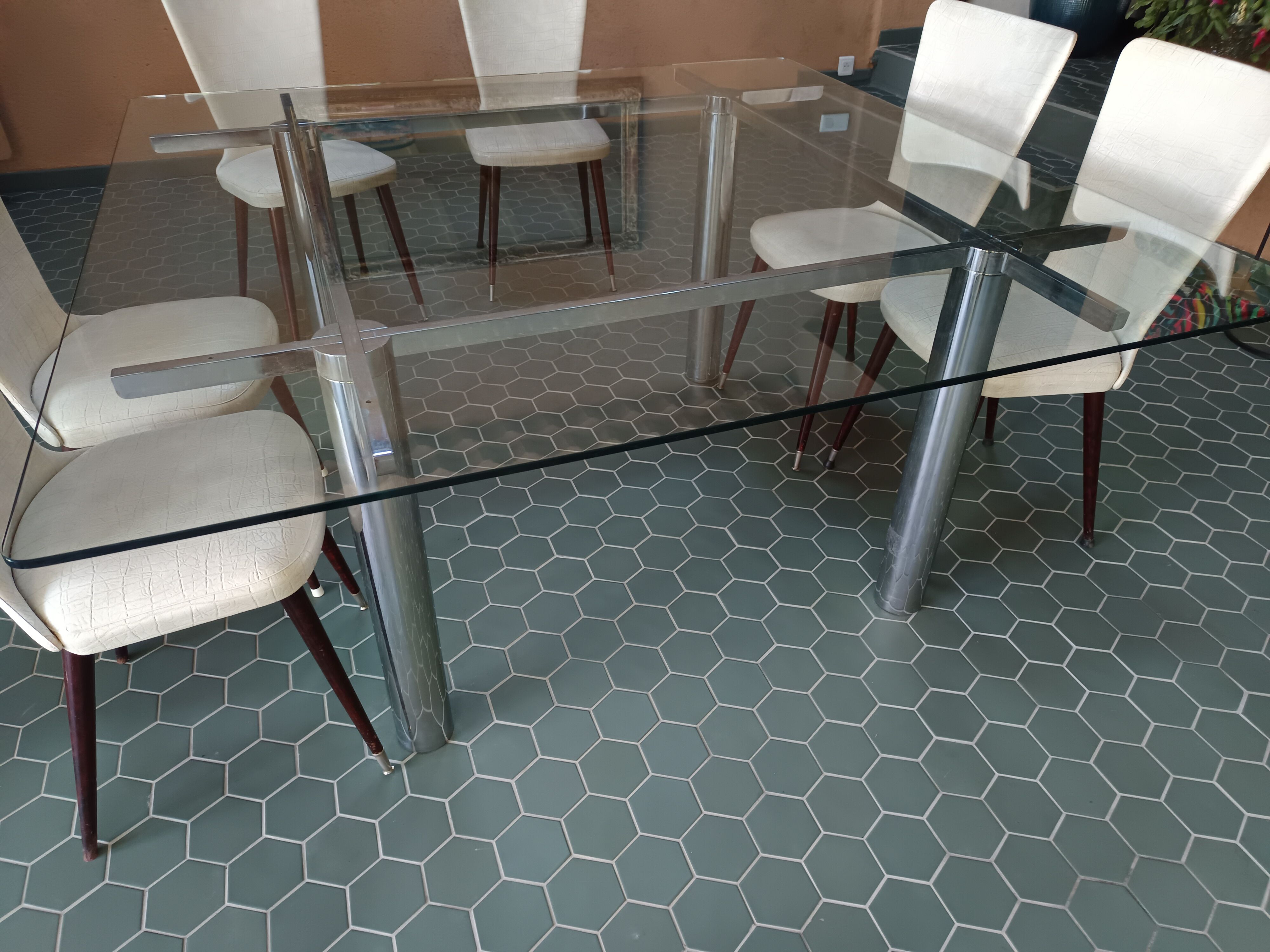 Table design en verre et métal