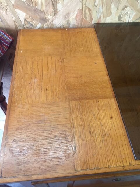 Buffet low foot compass