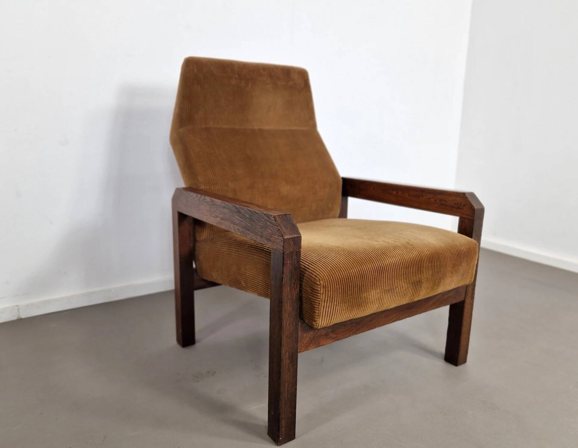 Spectrum SZ 72 lounge chair | Martin Visser
