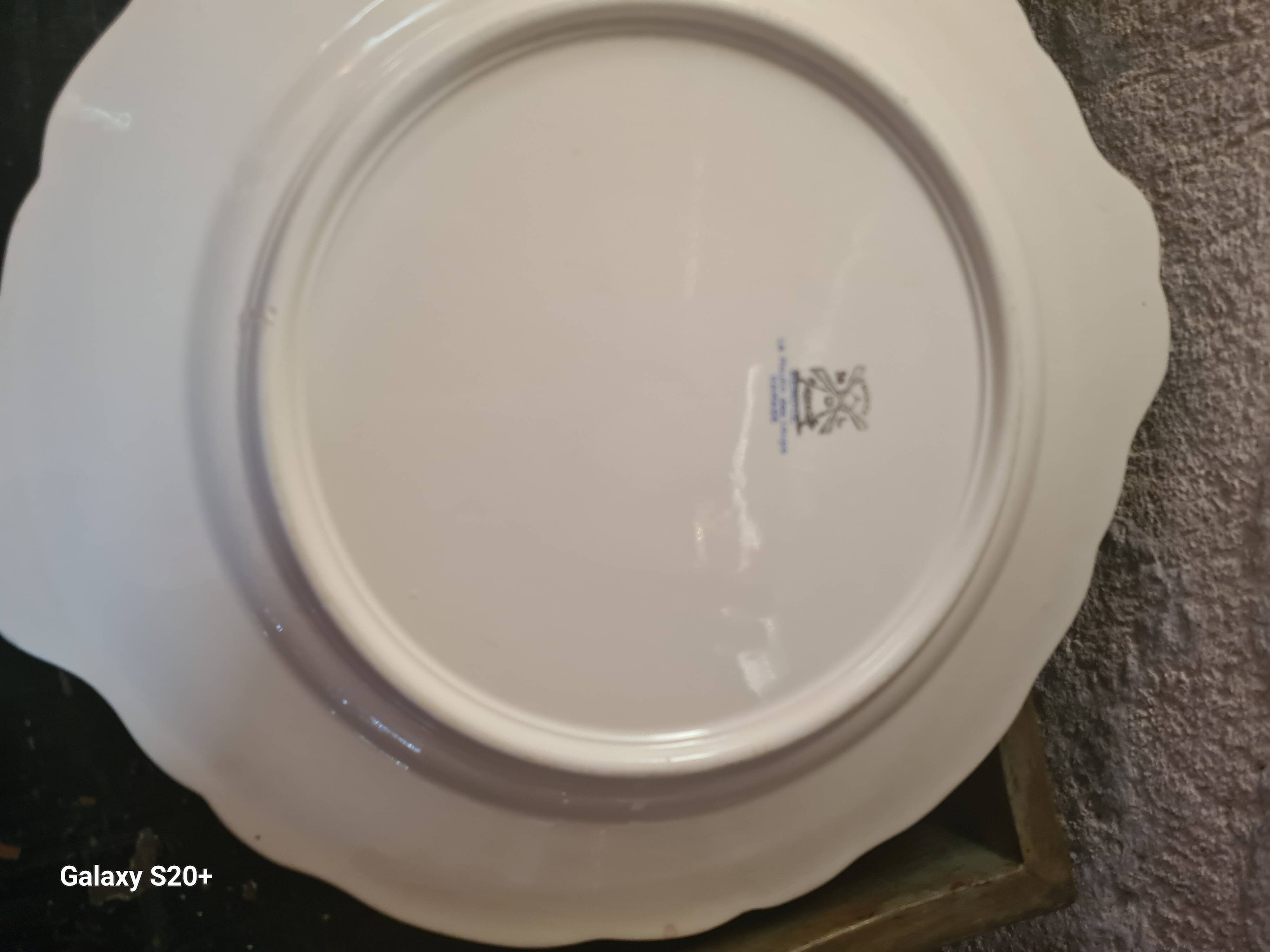 Dessert service mill of the wolves